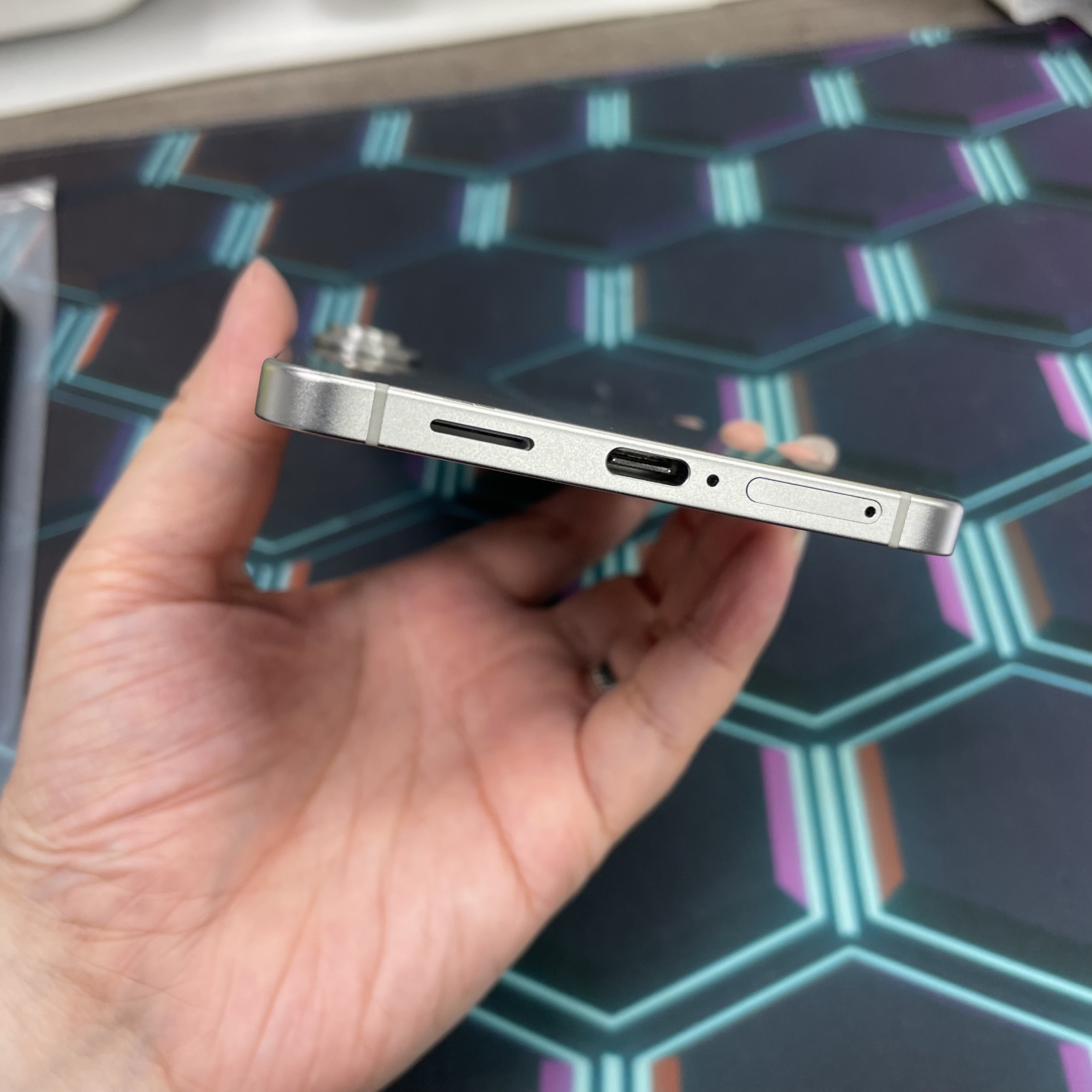 *7920 Galaxy S25 Edge 完美機 12+256GB 灰色 gray