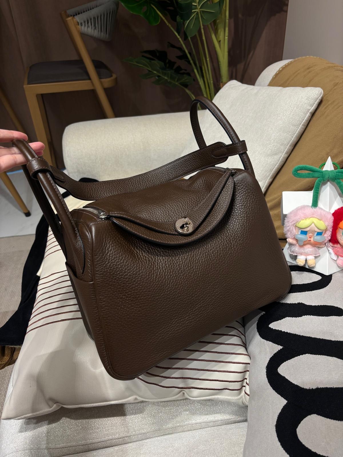 Hermes Lindy 30 Stamp [Q] 100%Authentic, 95%new✅dust bag 