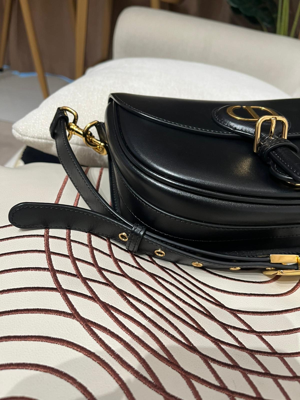 Dior Bobby medium calfskin 黑金 100%Authentic , 95%new