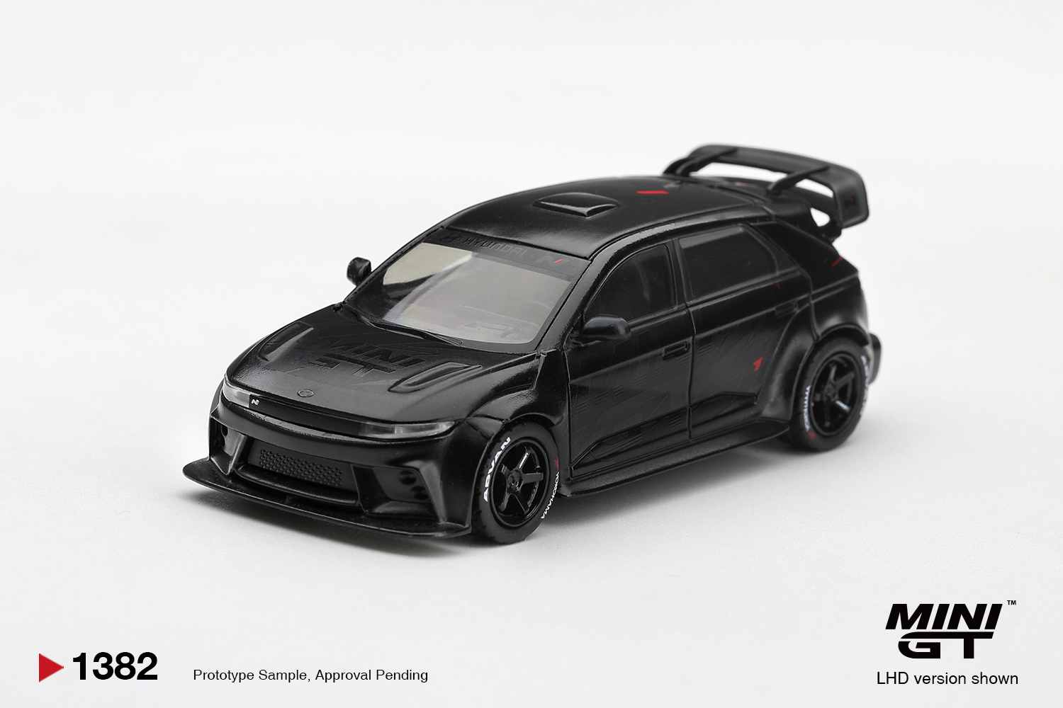 Pre Order - MINI GT ( MGT01382-L ) Hyundai Ioniq 5N RS-01T Stealth / MINIGT 預訂優惠價 Pre-Order Price: HK$89
