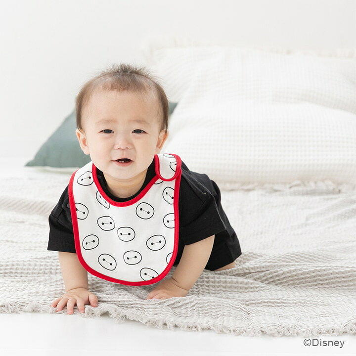 🇯🇵預訂 日本直送🇯🇵Baymax印花純棉口水巾圍兜兩件套