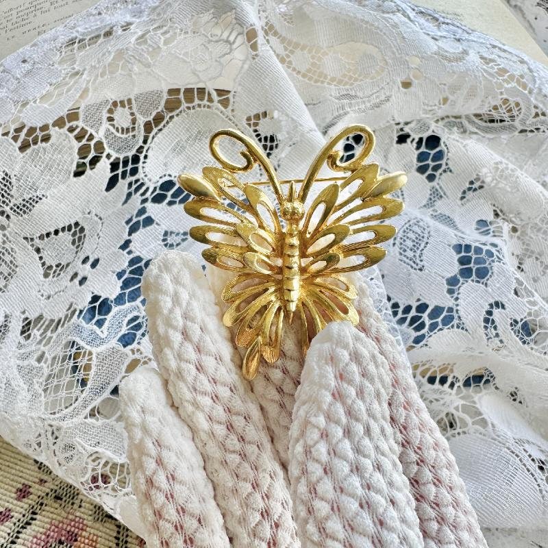 C.a. 1980s Monet Golden Butterfly Brooch (MT2070-16)