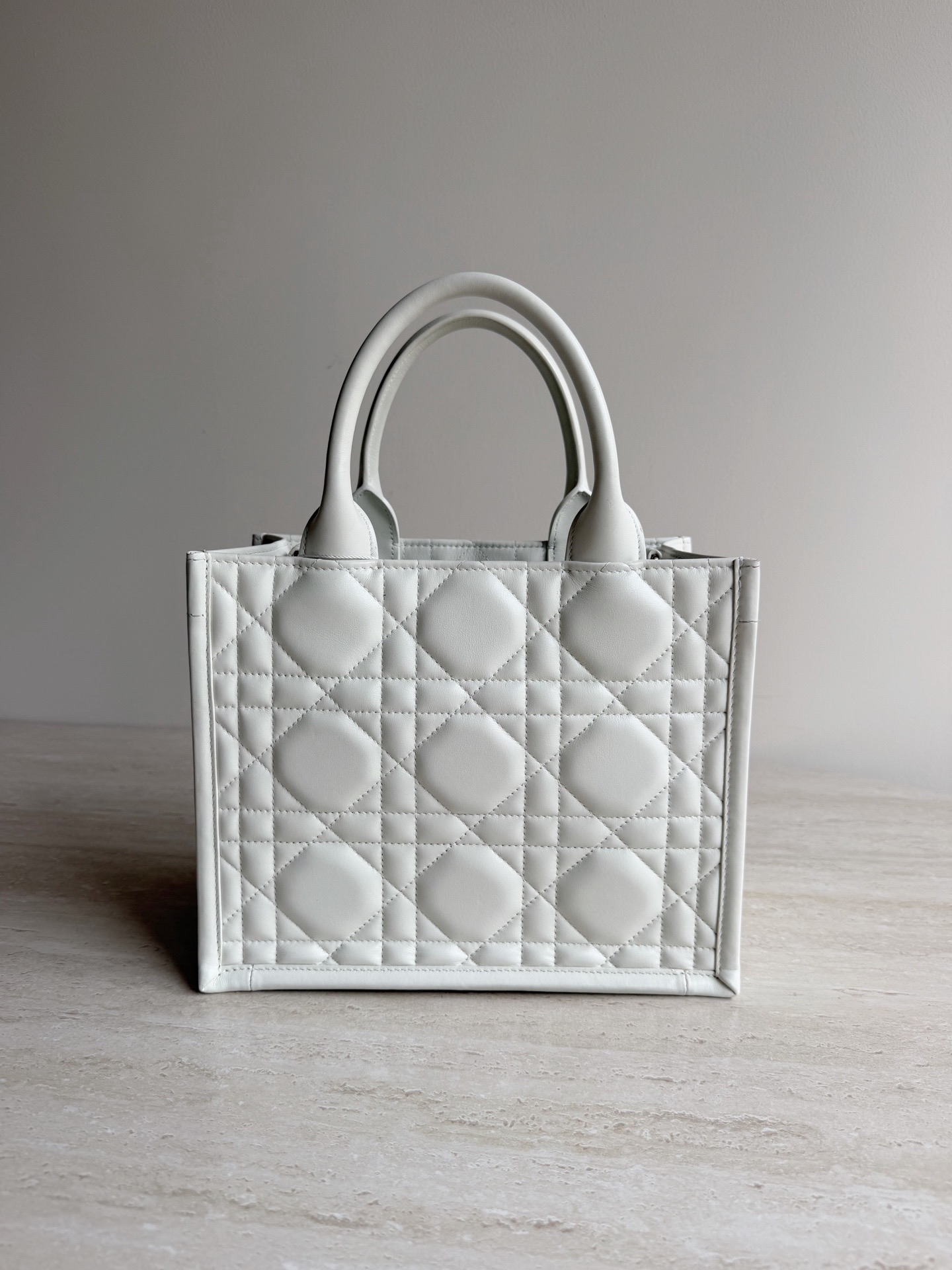 【預訂貨品】Dior白色Tote bag