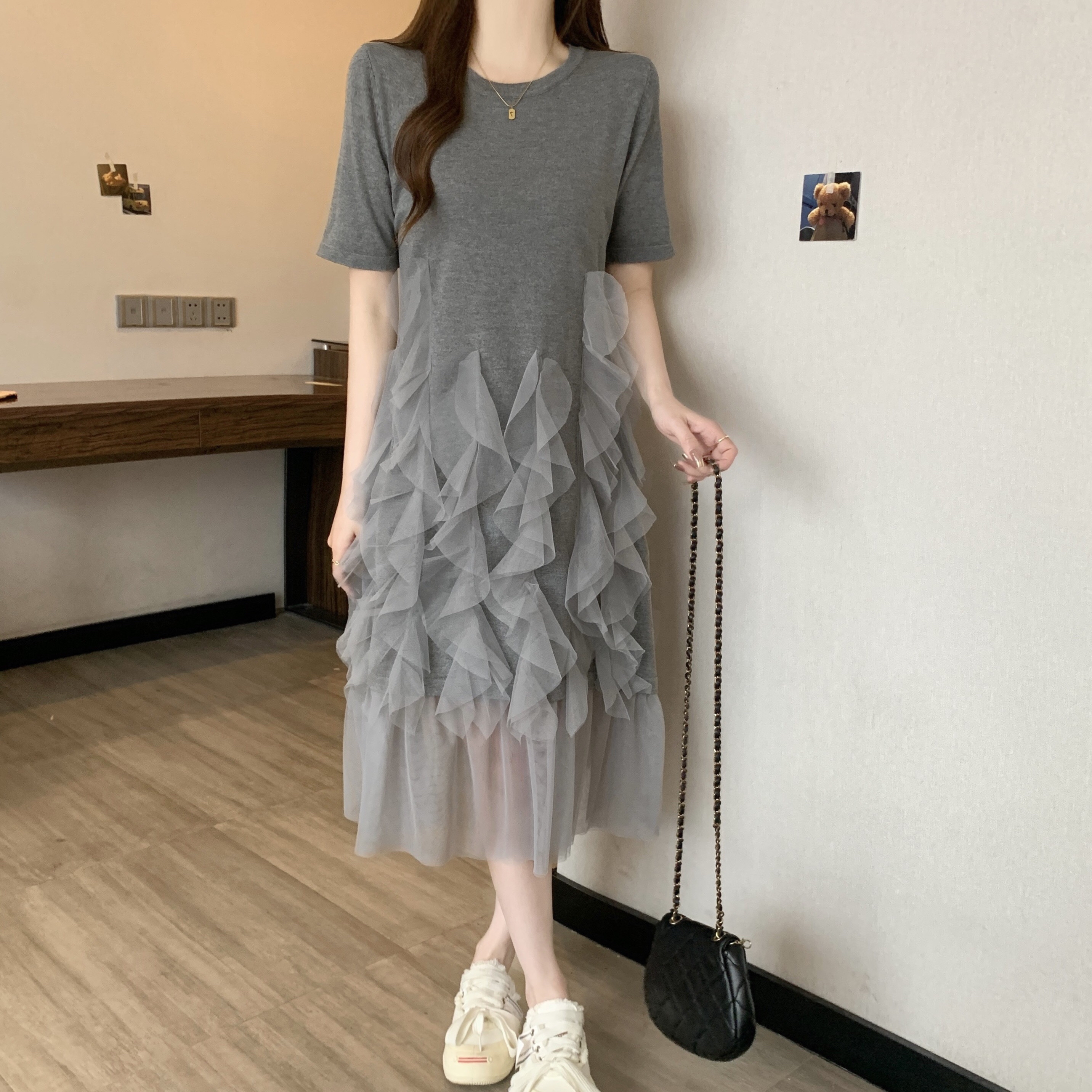 B190(6462) 韩版纯色圆领短袖拼接下摆不规则雪纺纱下摆黑灰针织连身裙