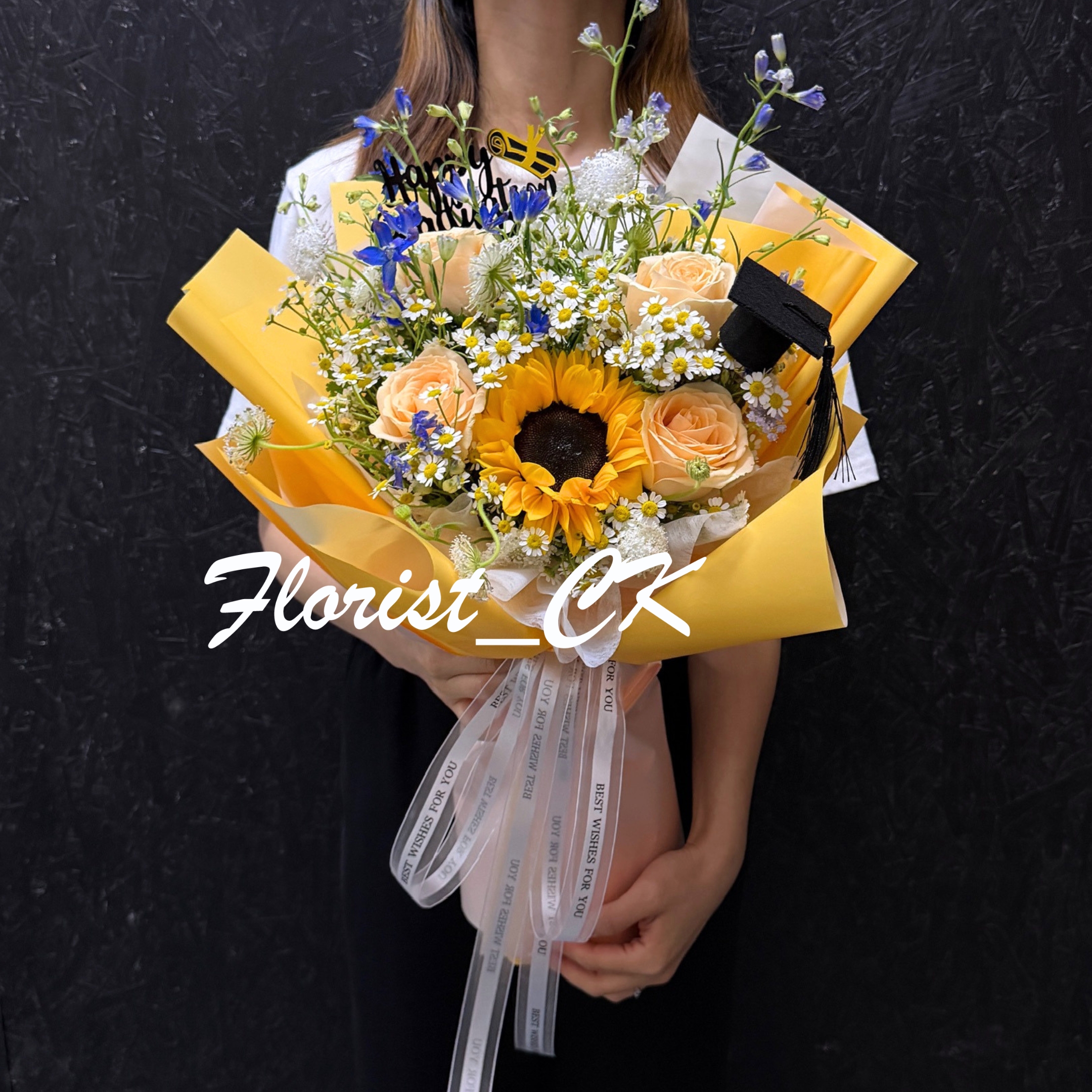 【2026 畢業鮮花推介】Golden Valor 橙色花紙款｜向日葵玫瑰鮮花花束  (預訂款)