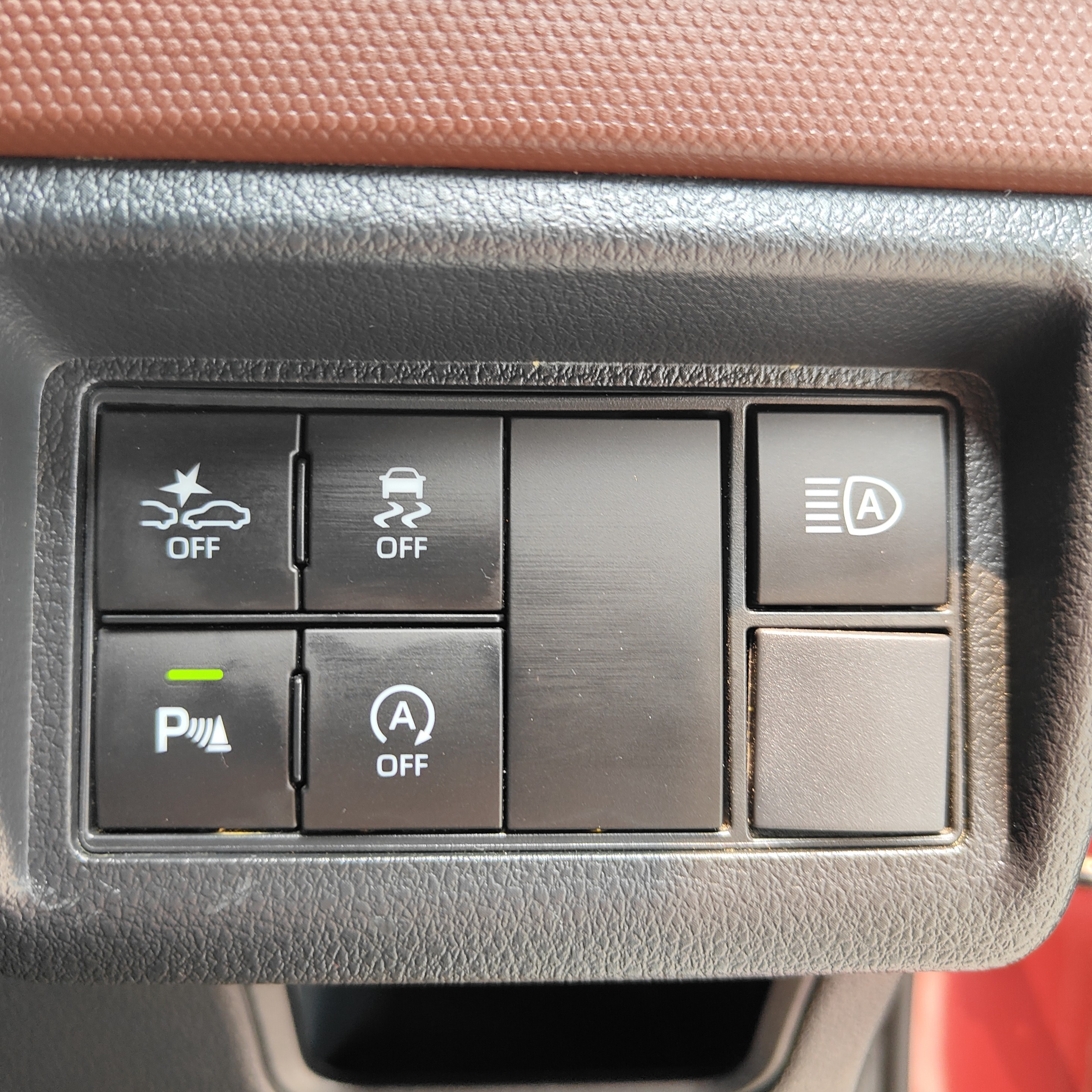2022 PERODUA ALZA 1.5 AV 