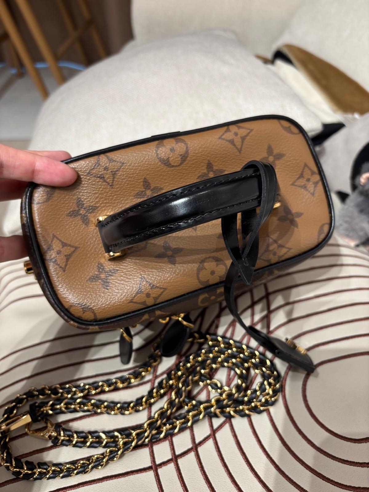 Lv vanity pm M45165 Reverse 2way bag  100%Authentic ,98%new  ✅key lock ✅dust bag