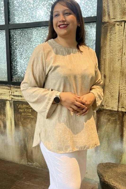 BASIC TOP in Taupe