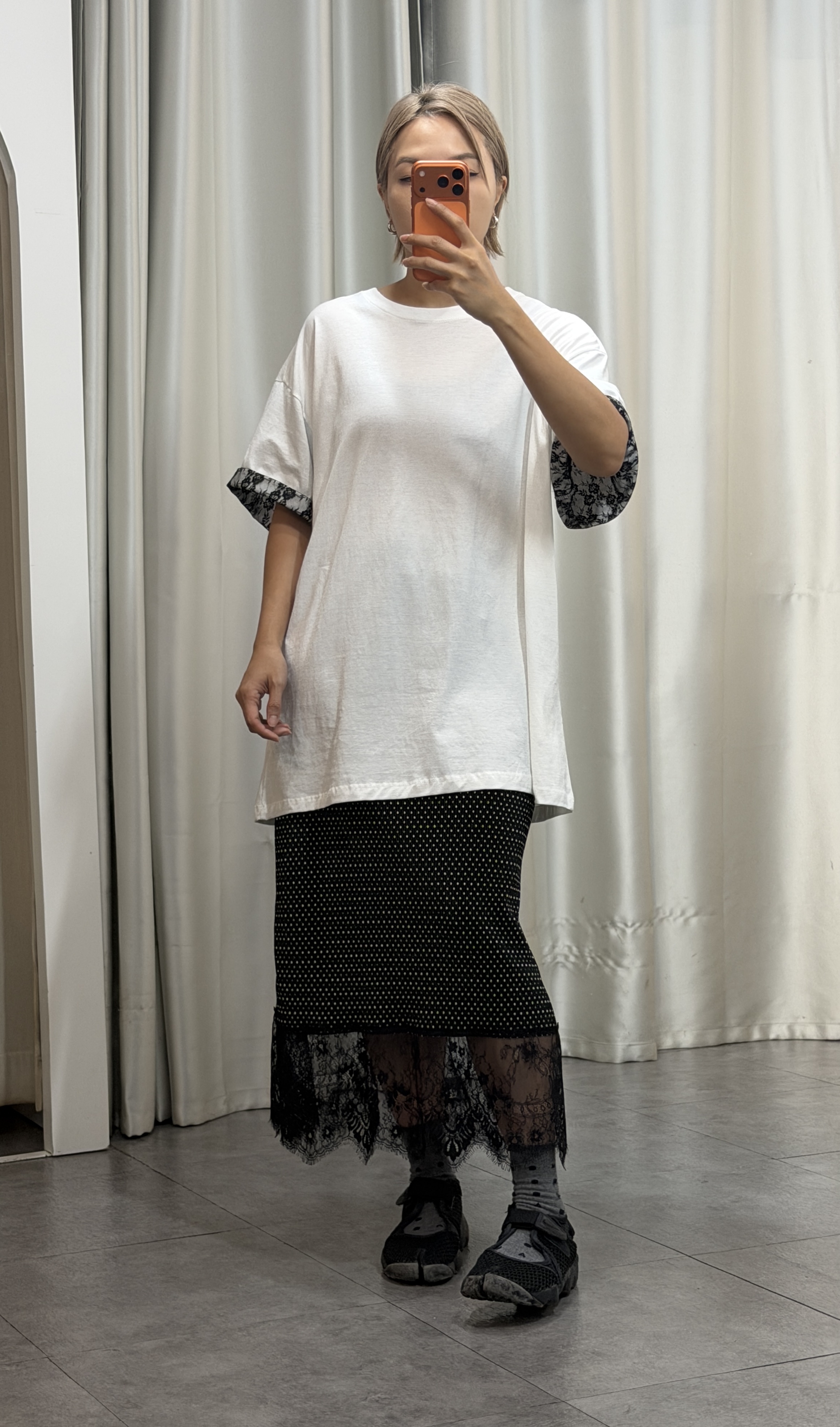 Lace Trim圓領上衣 蕾絲袖口設計 