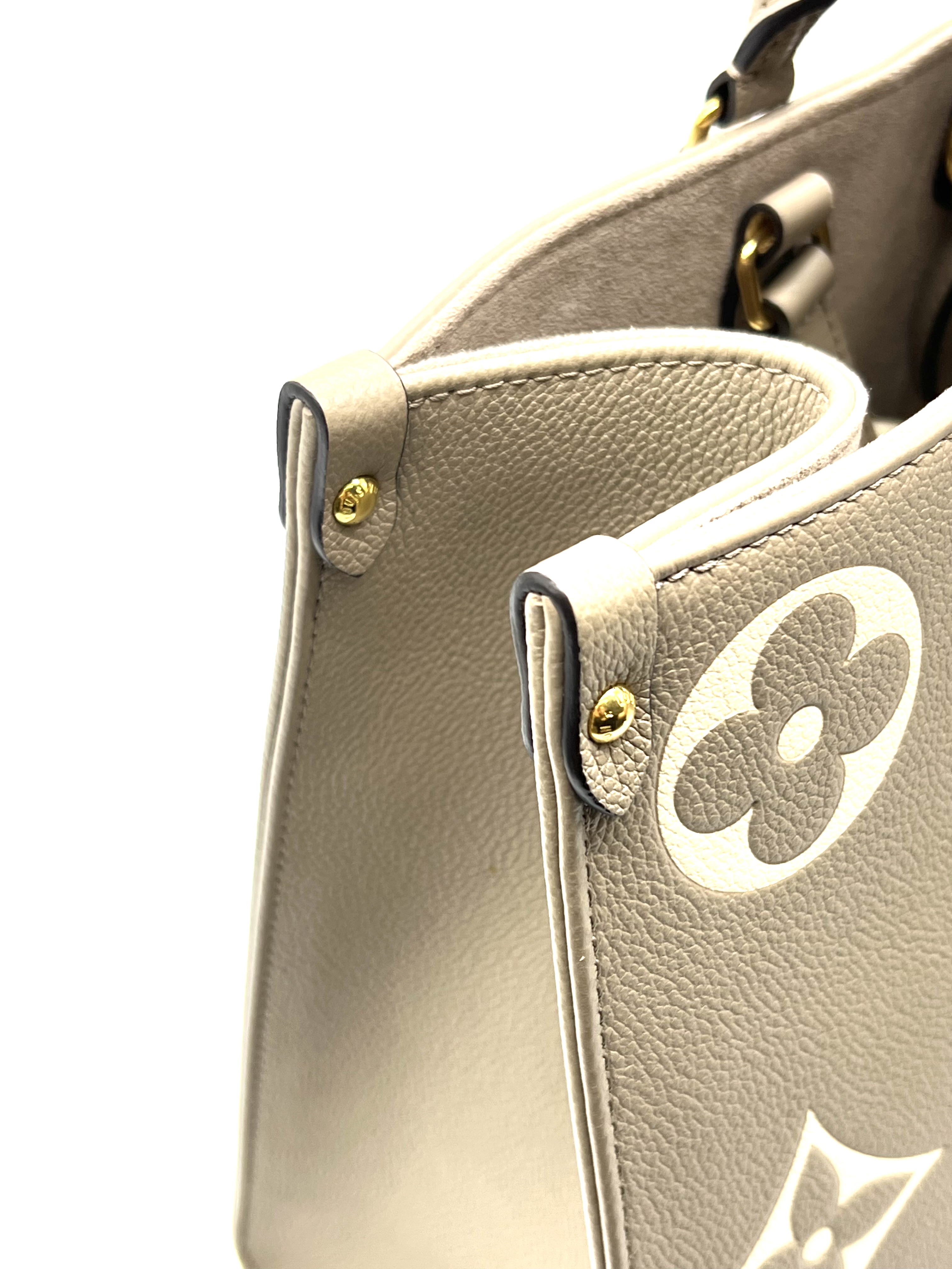 Pre-Owned LV OnTheGo MM / Product Code: 26050701