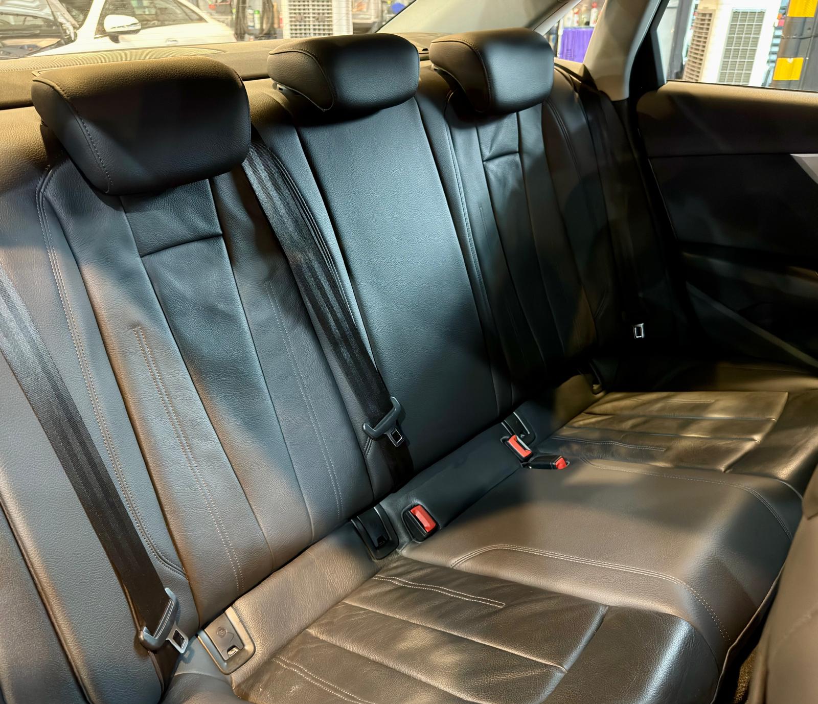 Audi A4 Sedan 30TFSI S-Line 2016