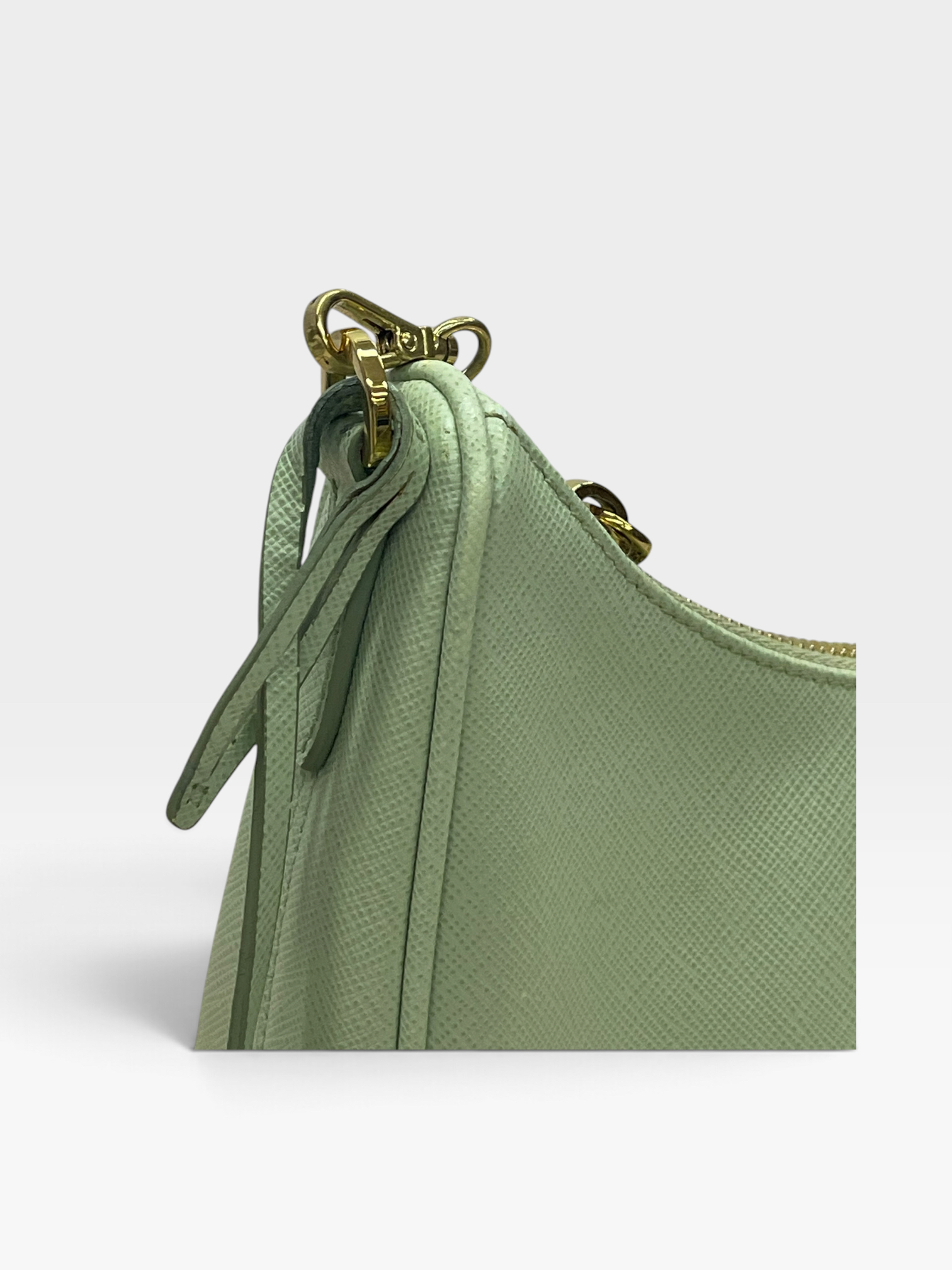 Pre-Owned Prada Saffiano Leather Re-Edition Bag / Product Code: 100105