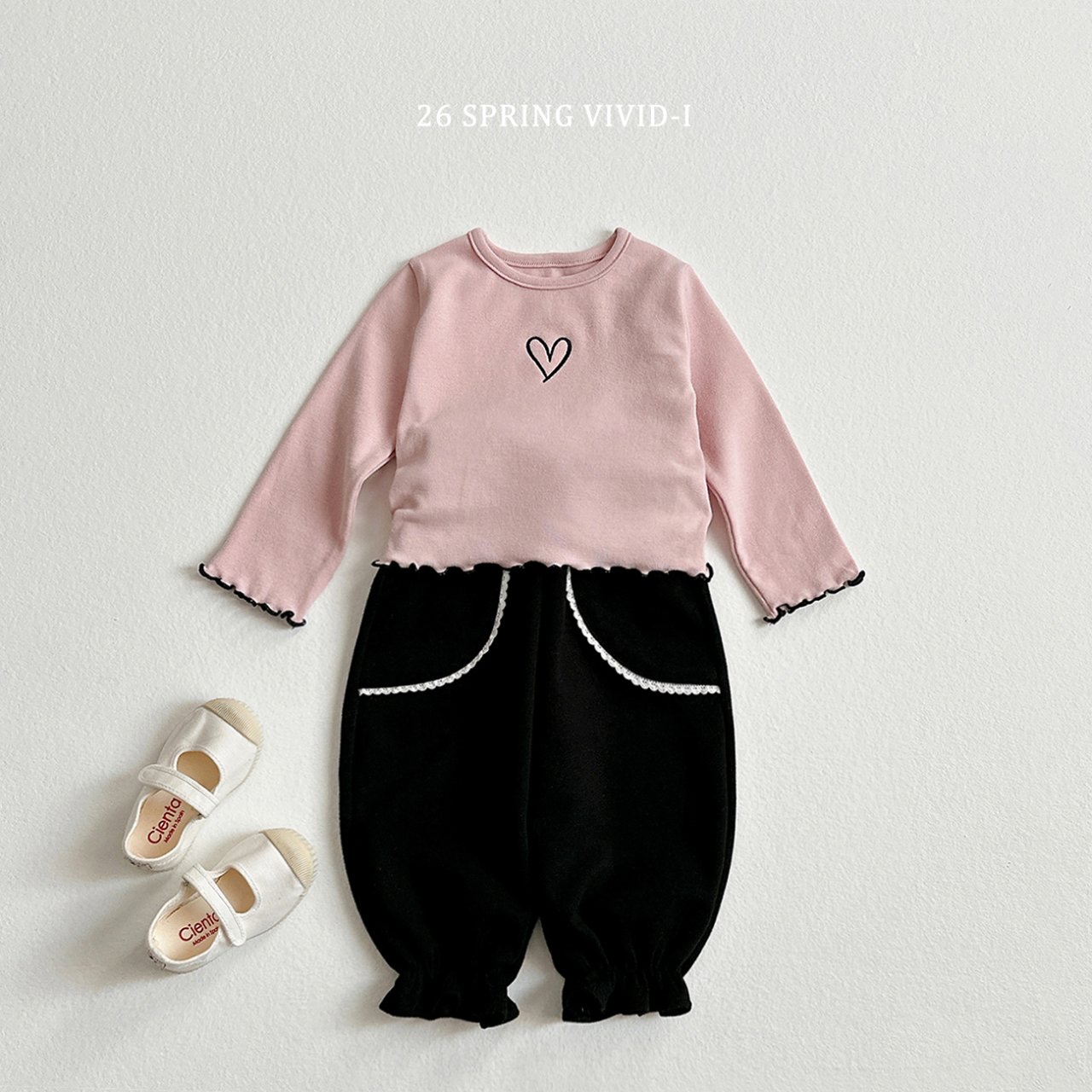 🌸預訂 韓國直送🌸🇰🇷VIVIDI兩色蕾絲寬鬆荷葉邊束腳運動褲