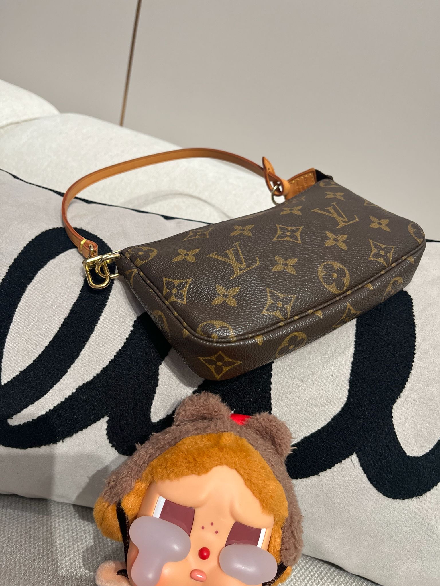 LV monogram Pochette 100%Authentic, 92%New 