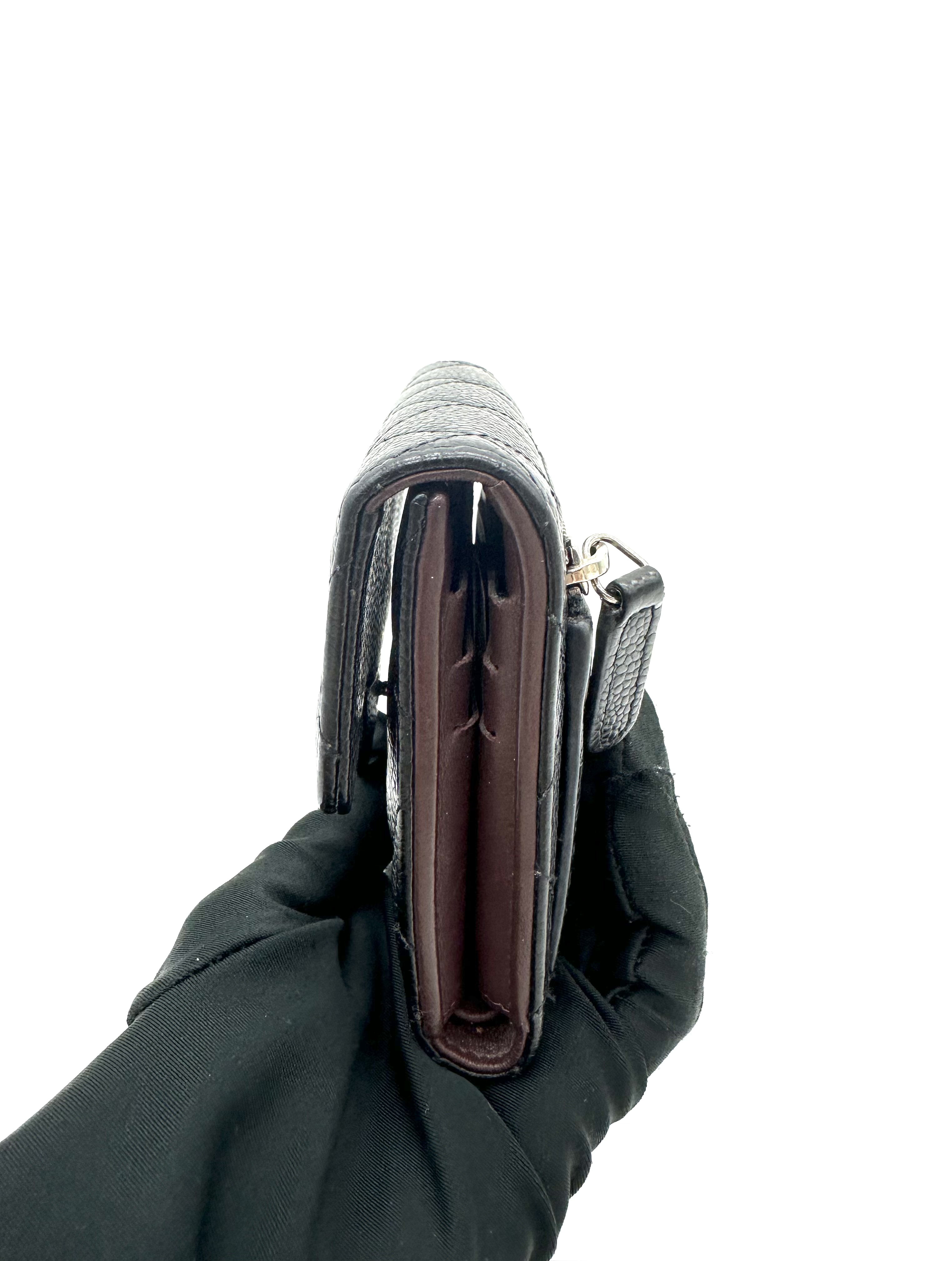 Pre-owned Chanel Flap Wallet #25236329 / Product Code: 26031903