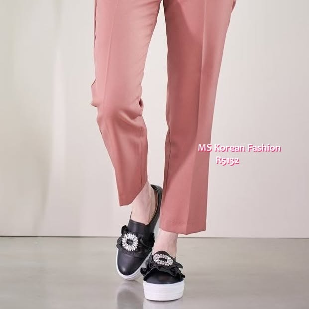 R5132 韓國🇰🇷閃石扣ruffle slipon