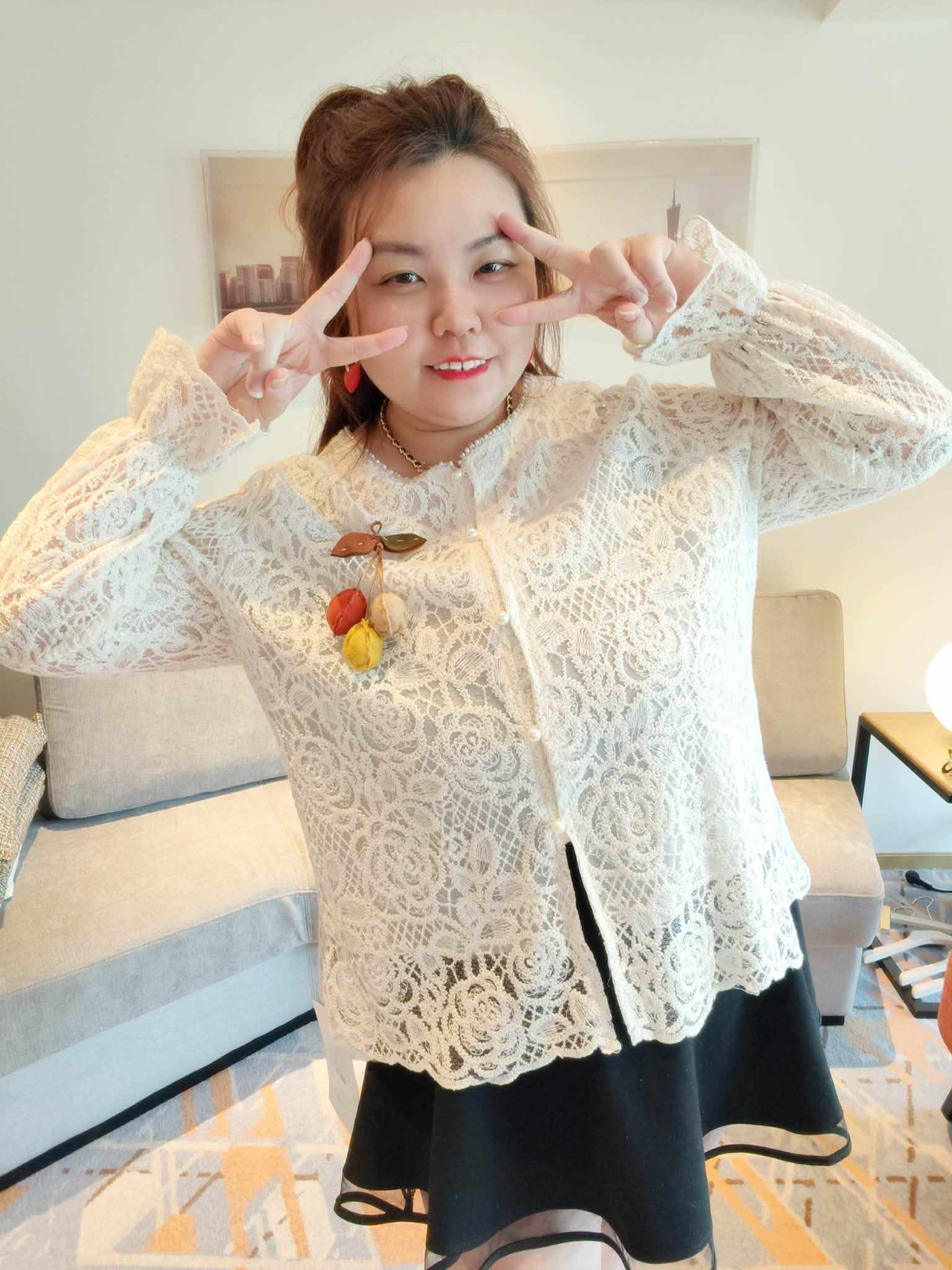 YCH02 9801-3 法式蕾丝镂空上衣兼外套（胸围平量 122CM）（外套打开 130CM）