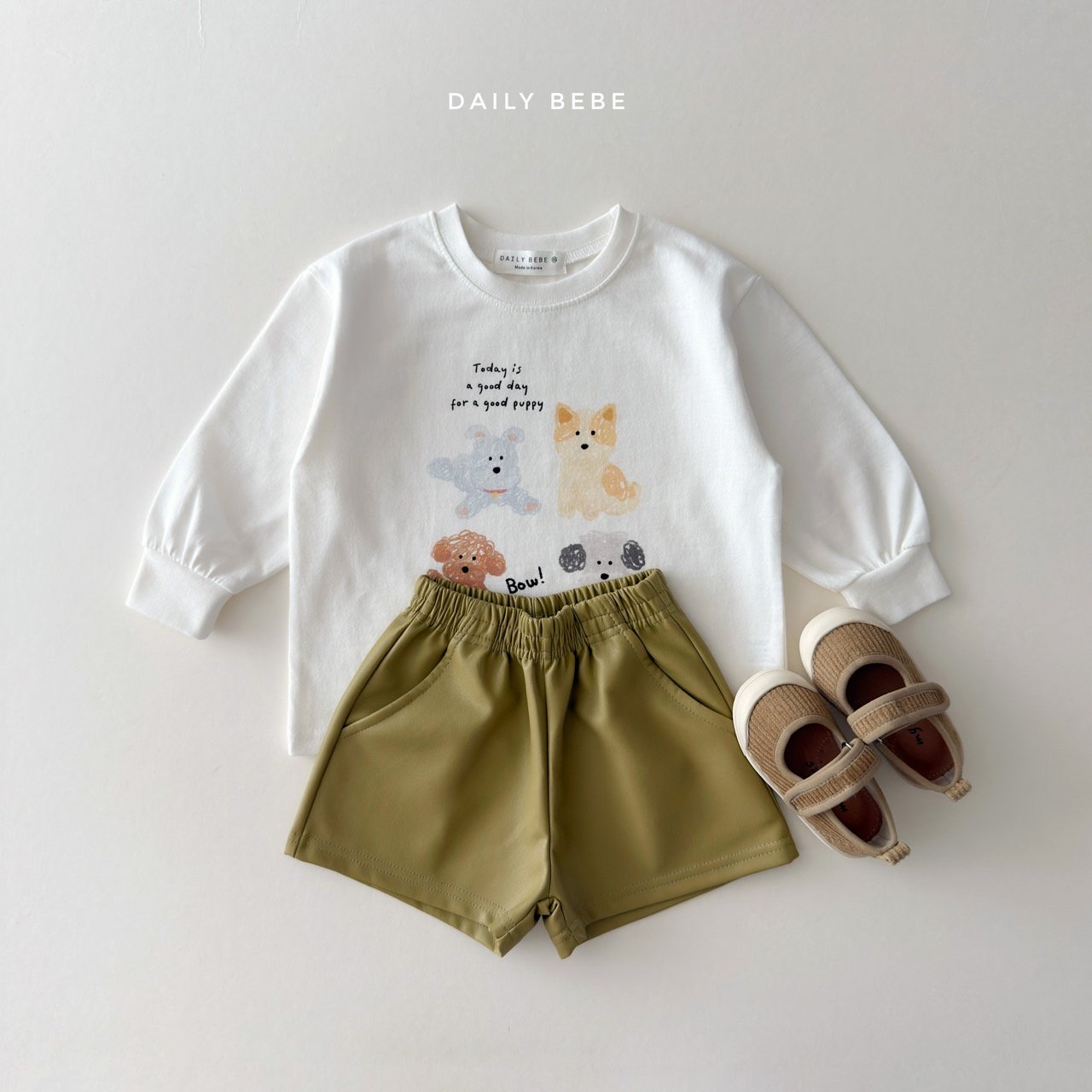Dailybebe | Sketchbook T-Shirt