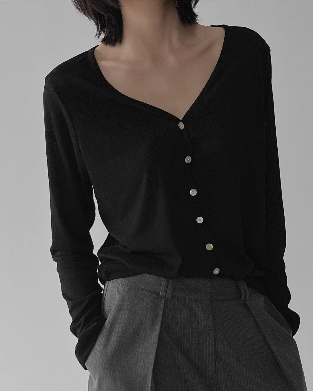 薄開鈕Cardigan