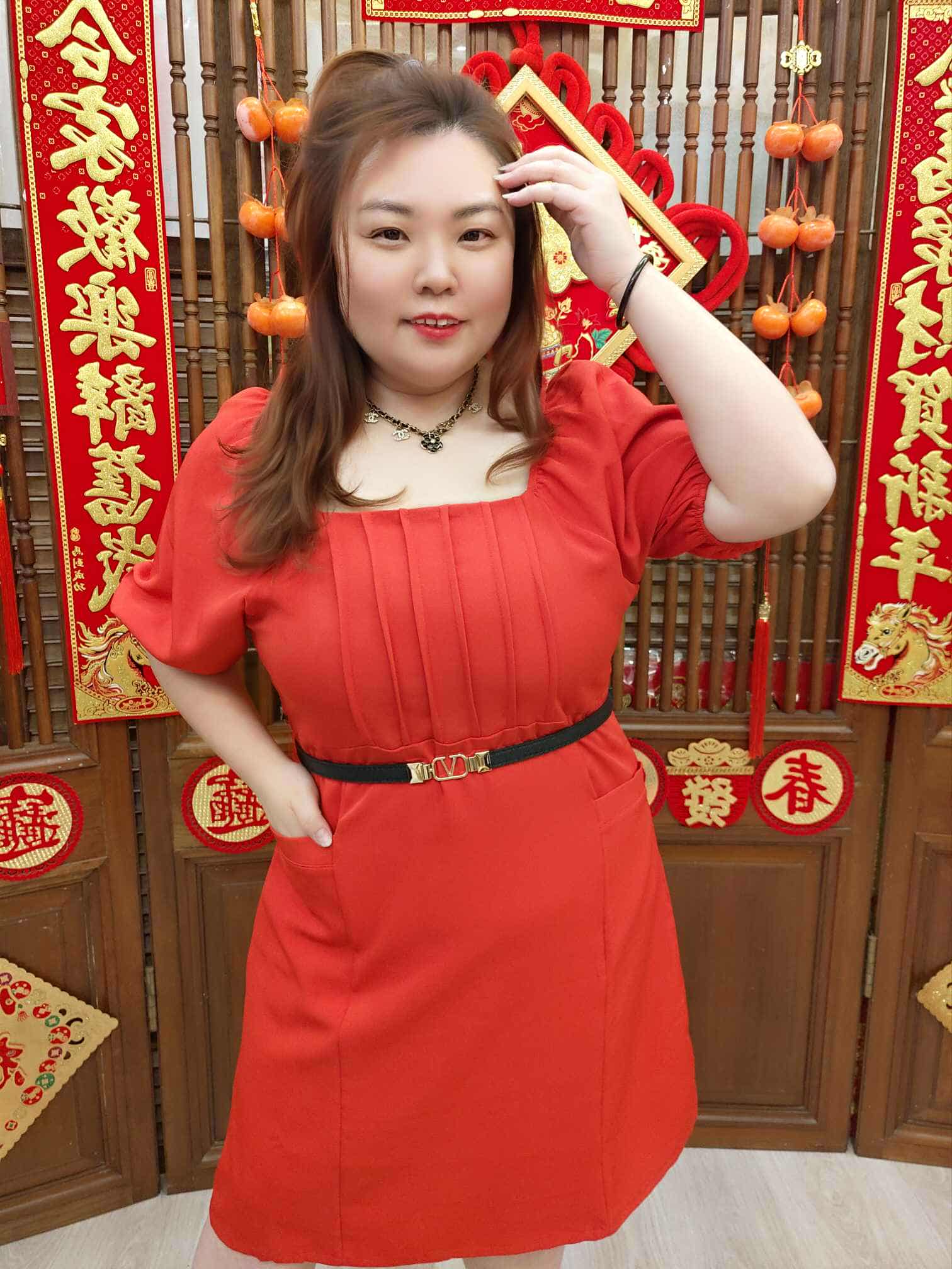 NFB10 BE#06-502702 胸前褶皱设计修身连衣裙