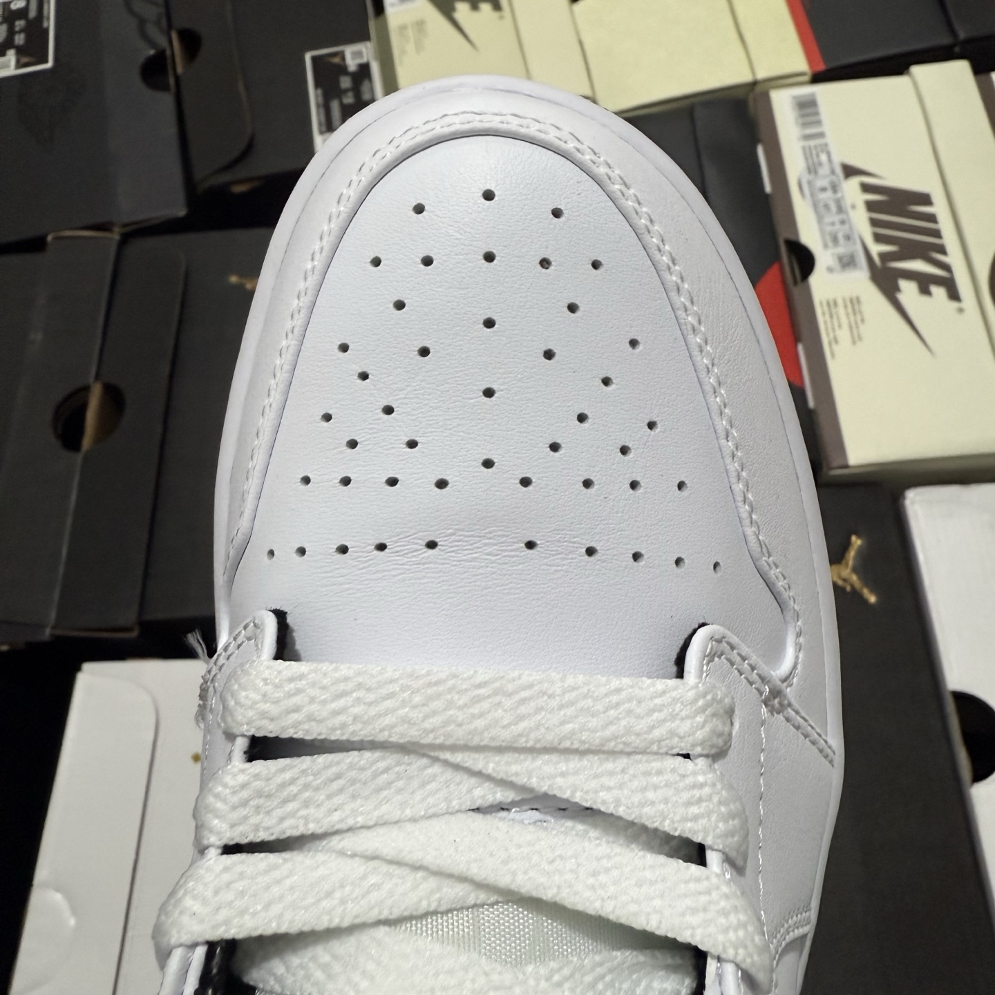 Nike Air Jordan 1 Low 'Black Fire Red' 553558-060 