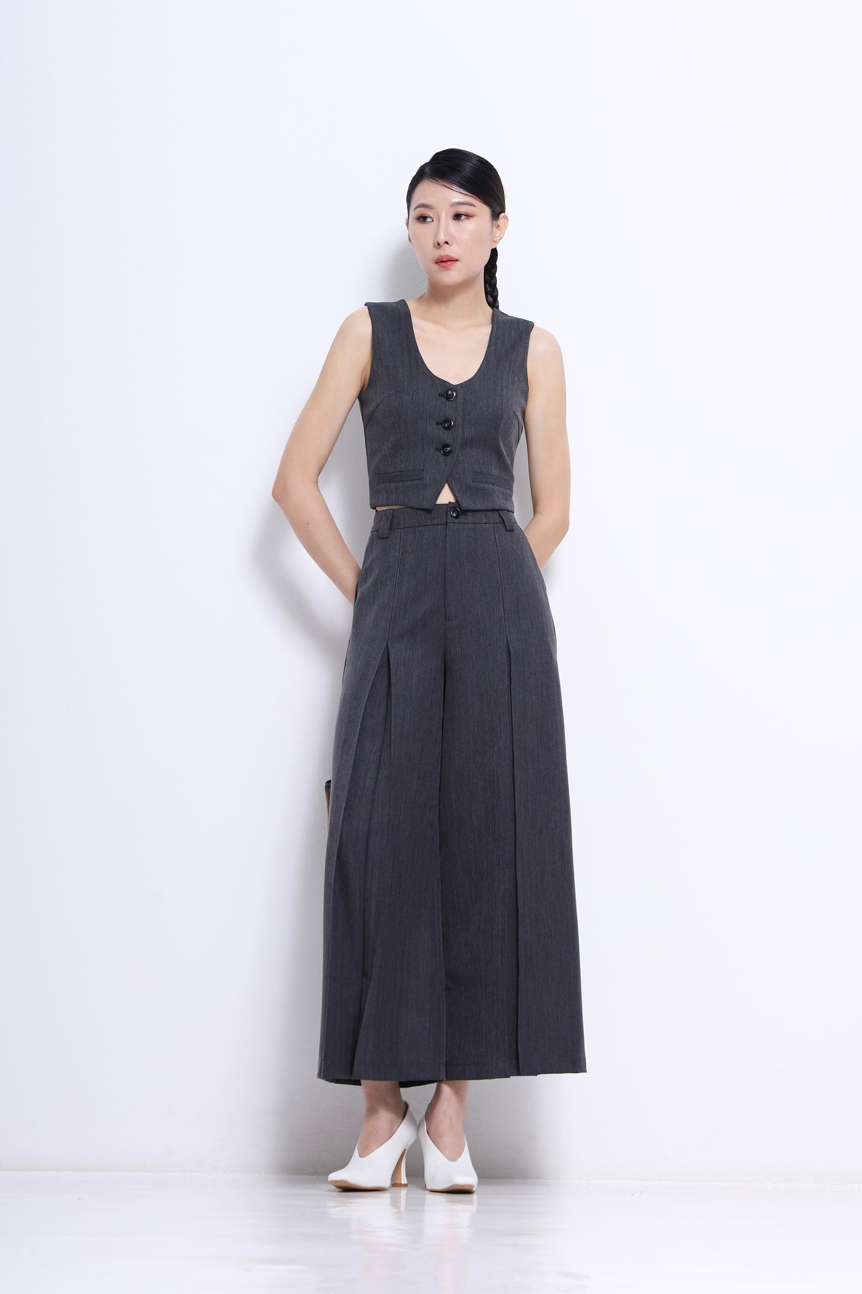 CB2695 U NECK BUTTON SHORT VEST