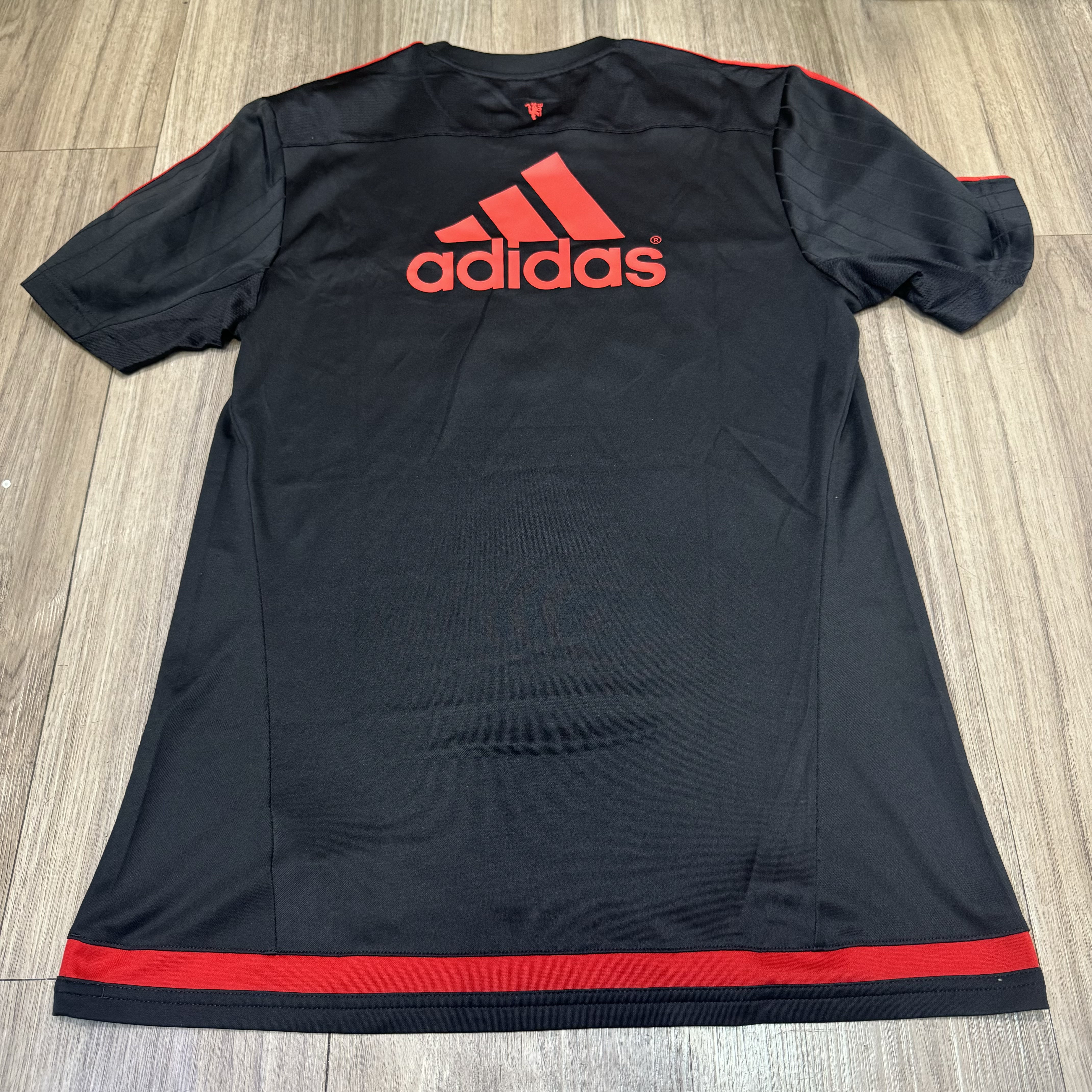 Manchester United 15/16 training shirt