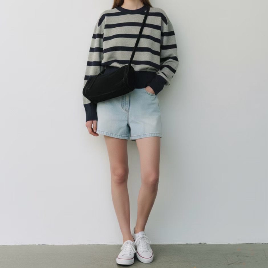 【新品牌Lampas】預訂_Soft Lambskin/Suede Curved Cylinder Bag By Lampas