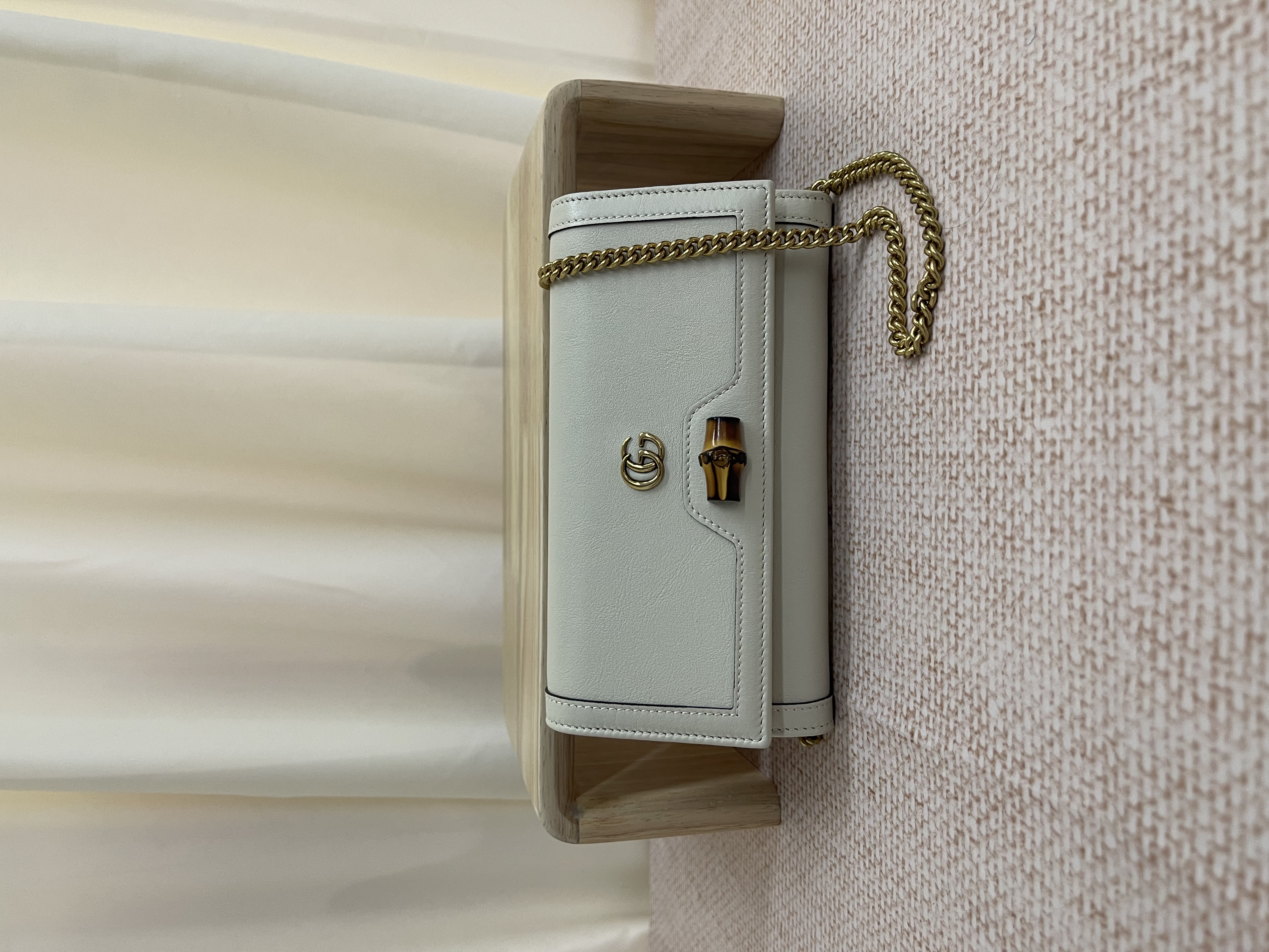 Pre-owned Gucci Diana WOC/ Product Code: 26022404