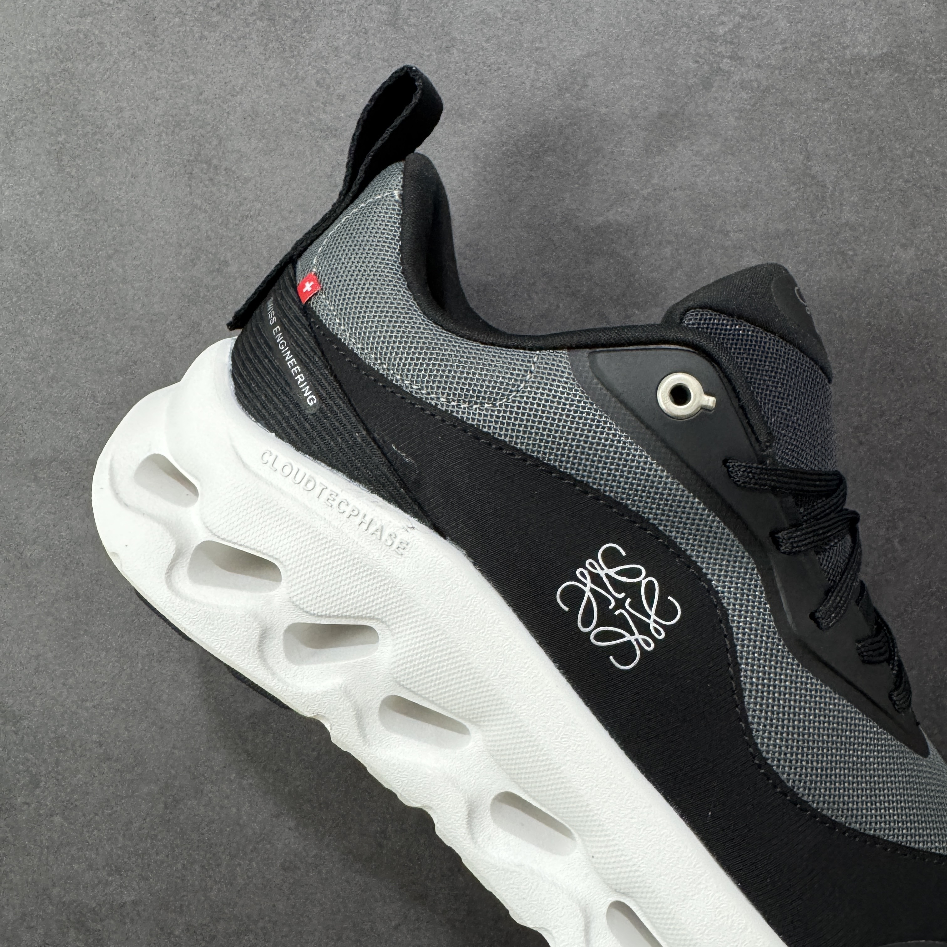 On Running Cloudtilt 2 LOEWE 