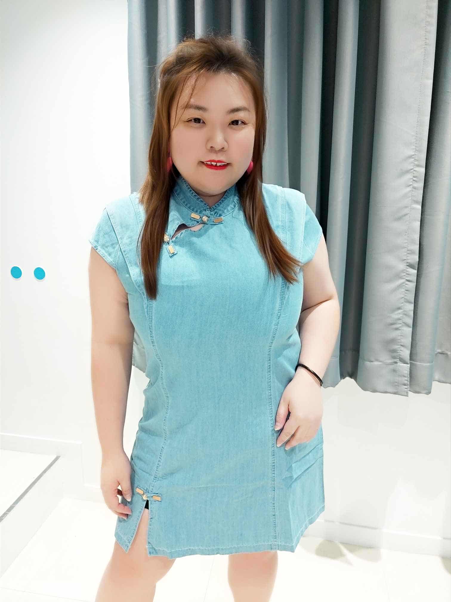DSA01 牛仔旗袍洋装 - 深蓝色/浅蓝色，新款，直播日期：2025年9月25日，胸围115以内，泰国预购