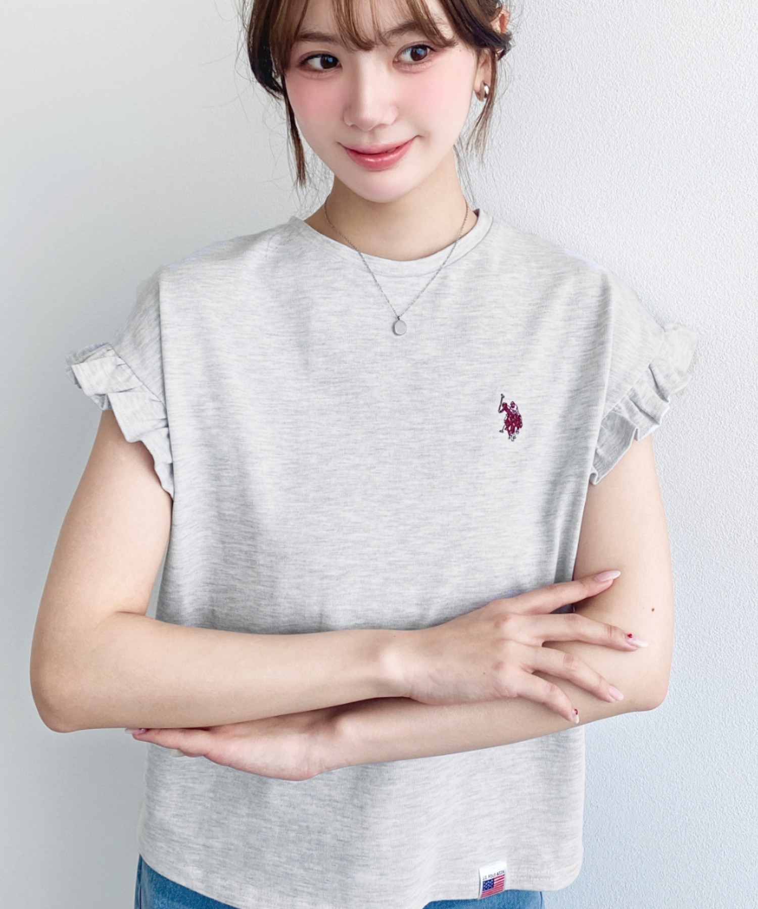 日本直送 限時優惠中  < U.S. POLO ASSN. ＞經典刺繡荷葉袖上衣