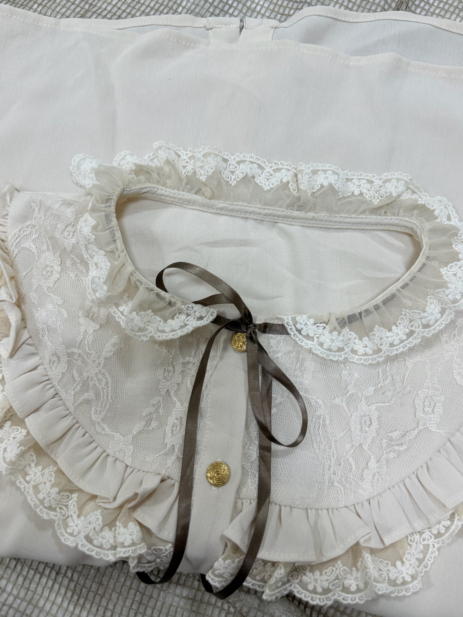 Cream Statement Collar Lace Blouse with Ribbon