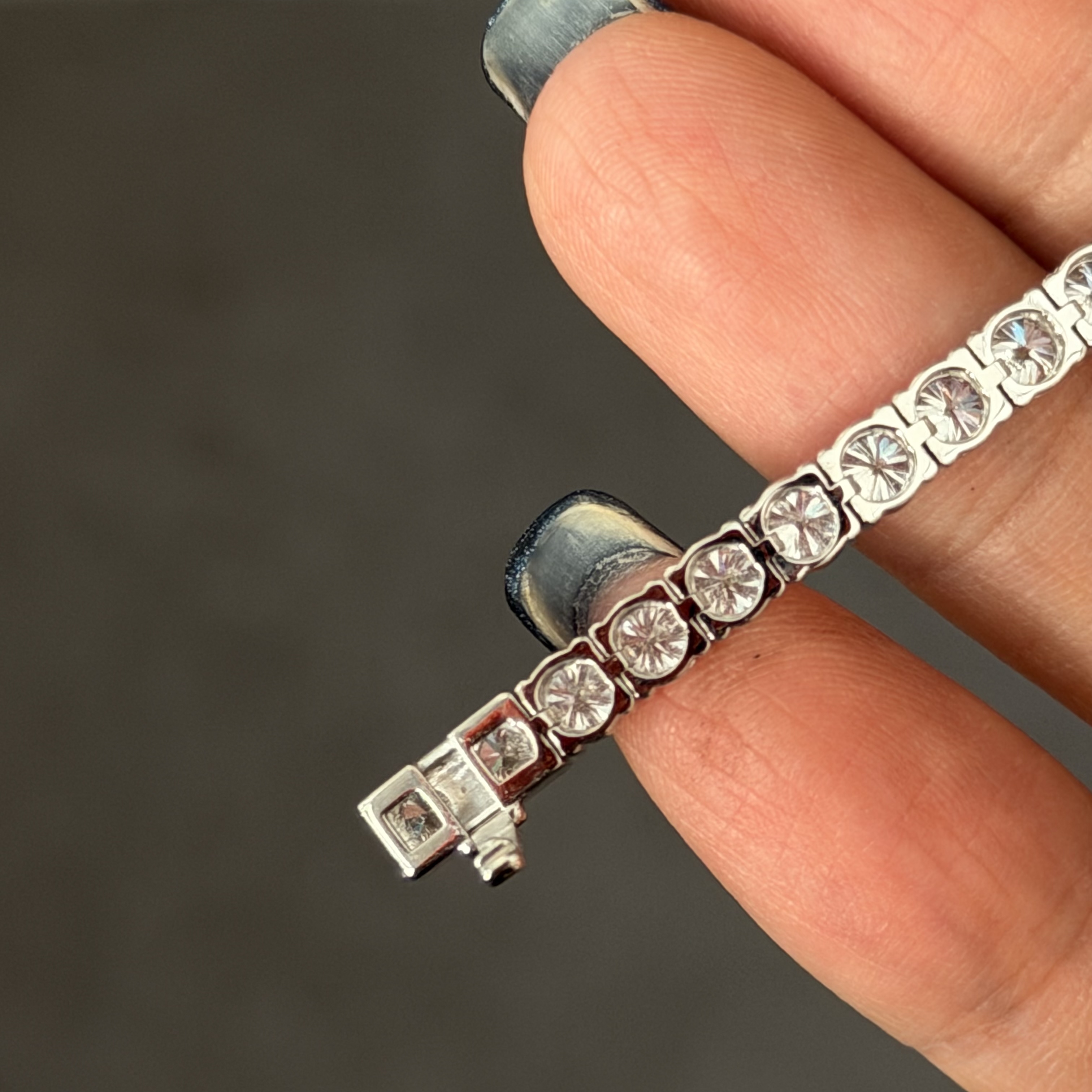 18K白金鑲培育鑽手鏈