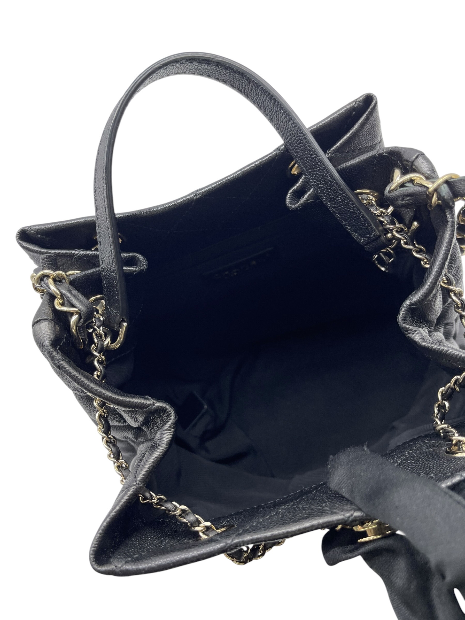 Pre-owned Chanel Rolled Up Bucket Bag / Product Code: 072901