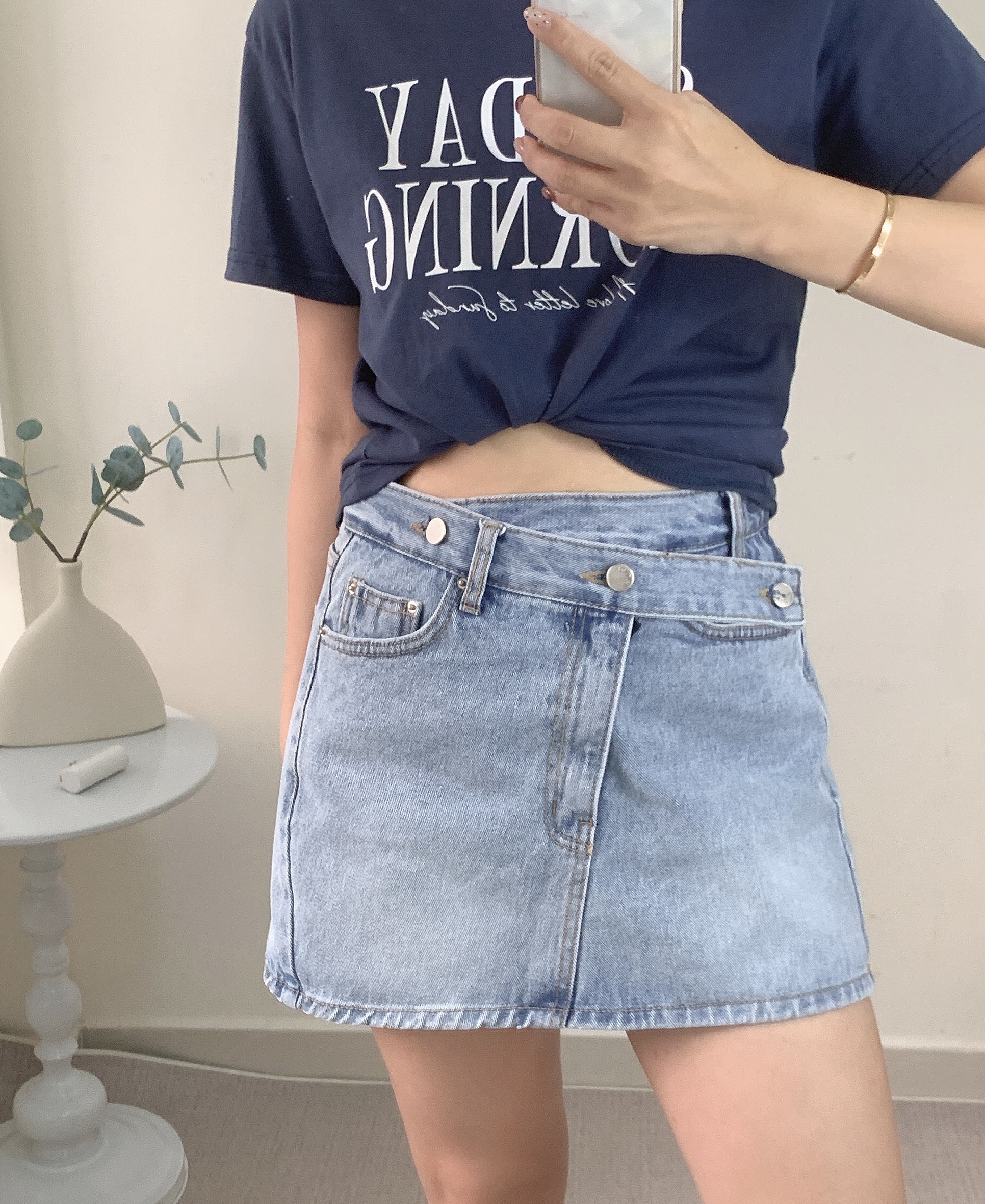 《預 購》KR 斜鈕牛仔裙