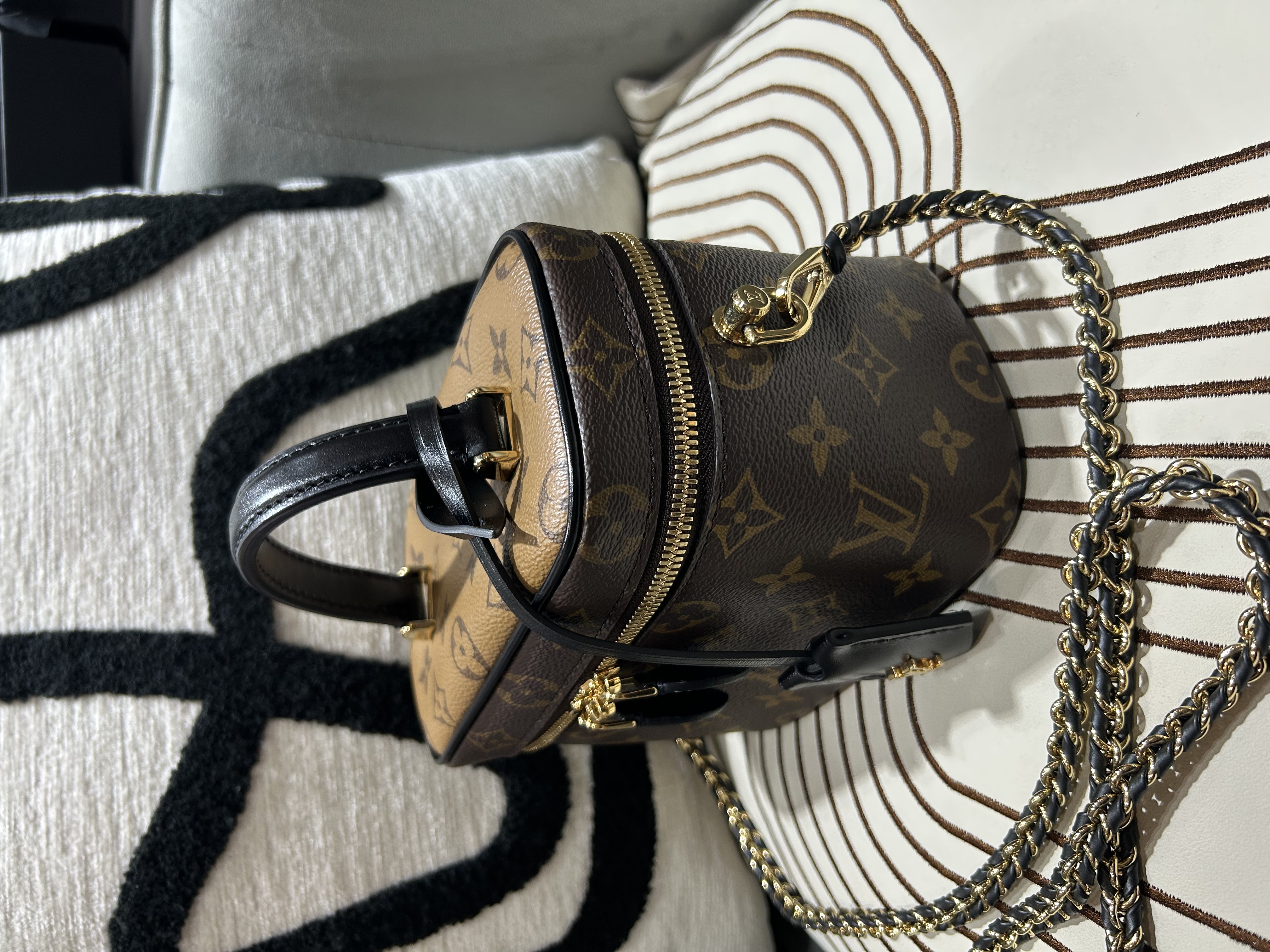 LV Vanity pm 100%Authentic, 98%New ✅NFC✅Key Lock ✅Dust bag