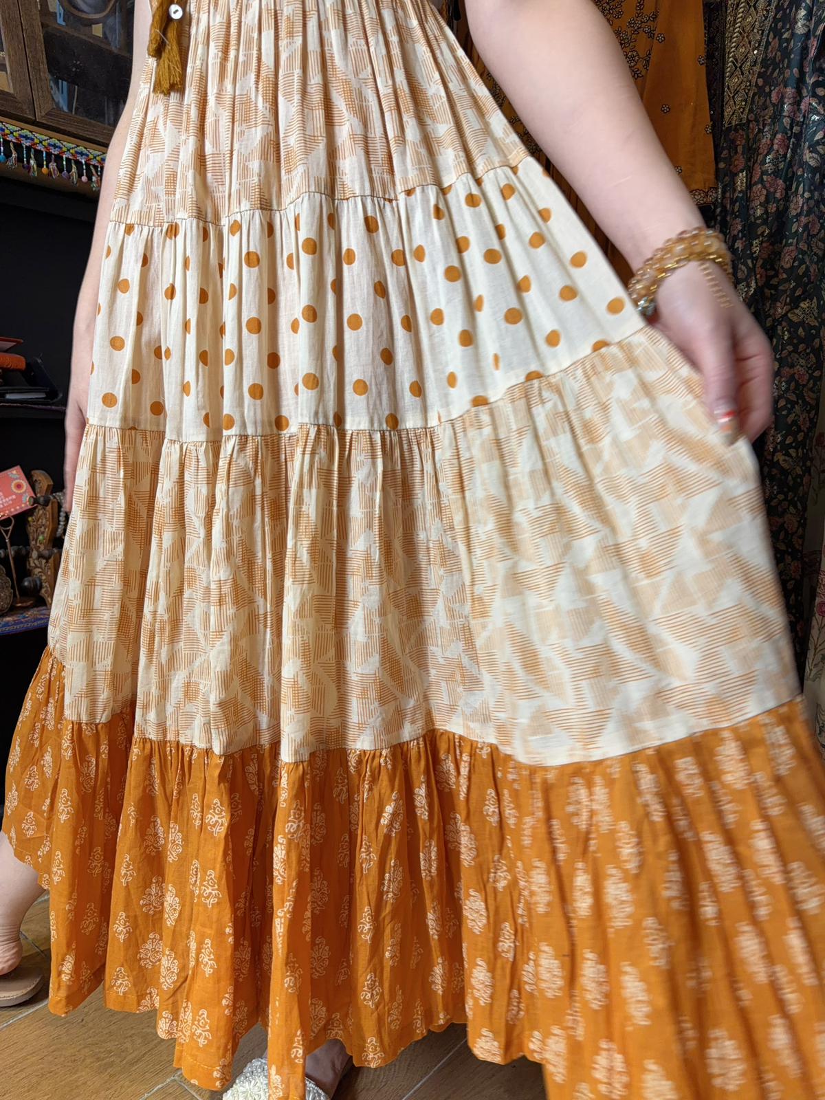 Ginger Yellow Cake 4-layer Sleeveless OP 45" #1453