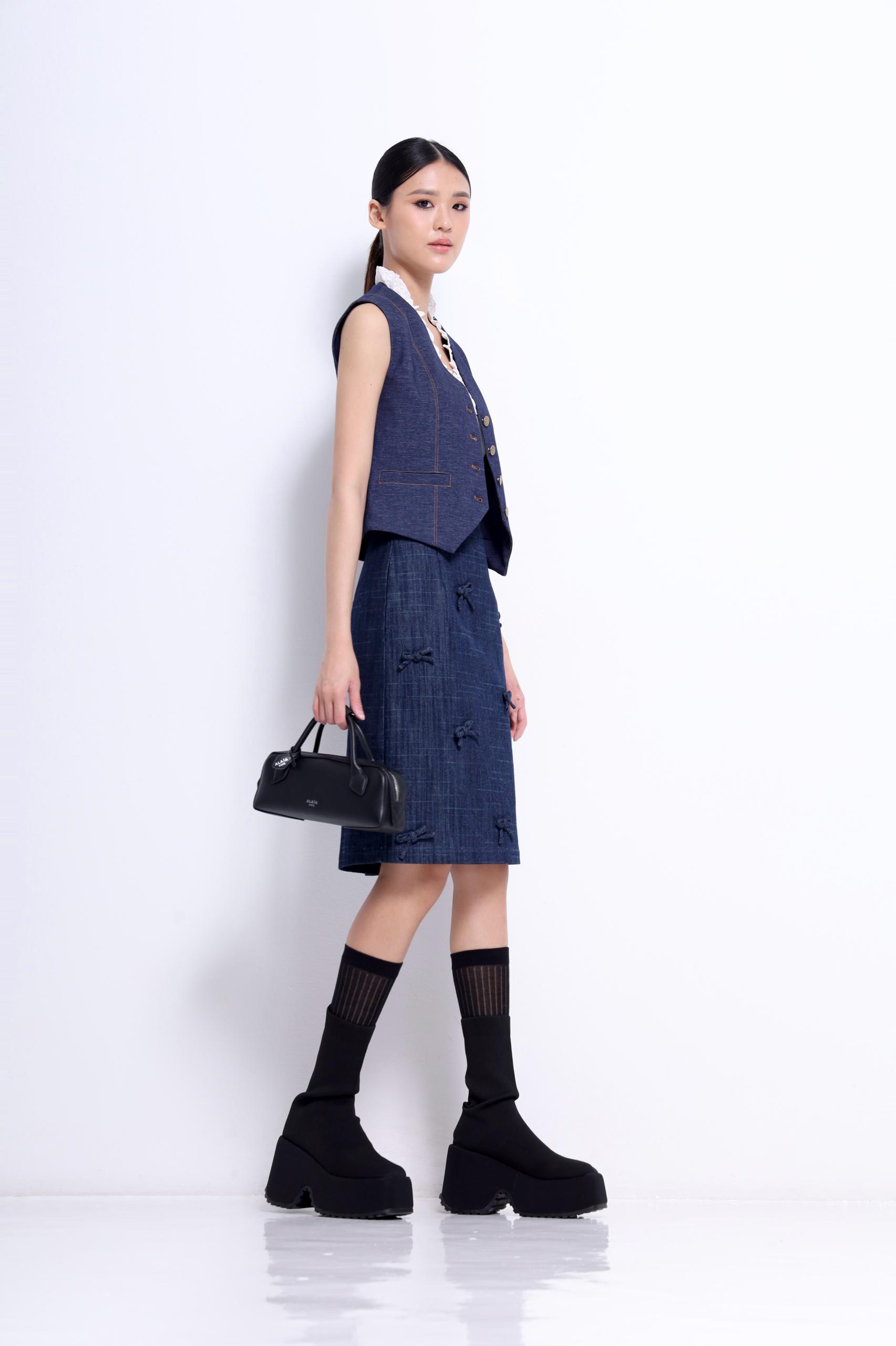  CB2720 Charlotte Tailored Cropped Vest