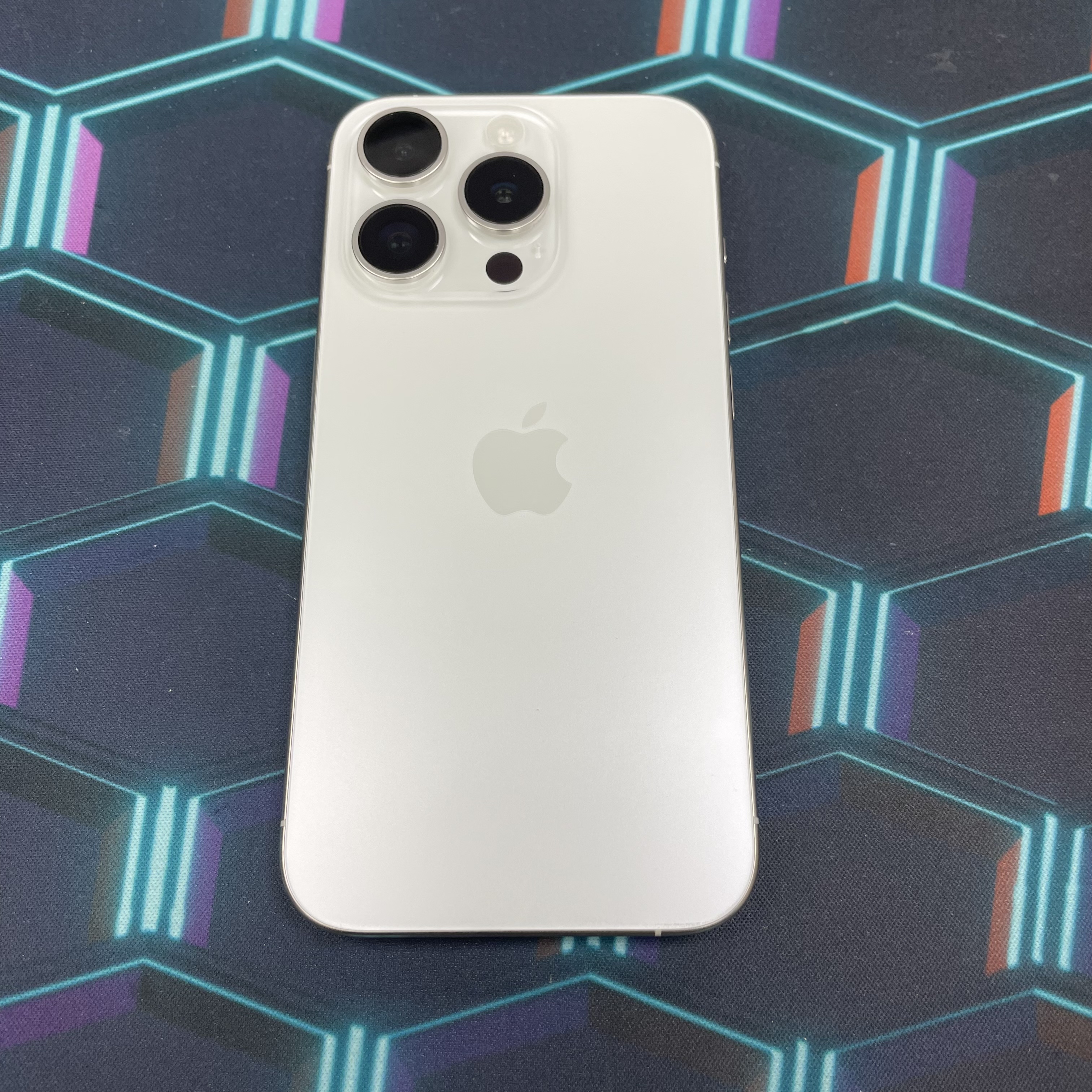 *6444 15 pro 勁靚機 128GB 電81 白色 white