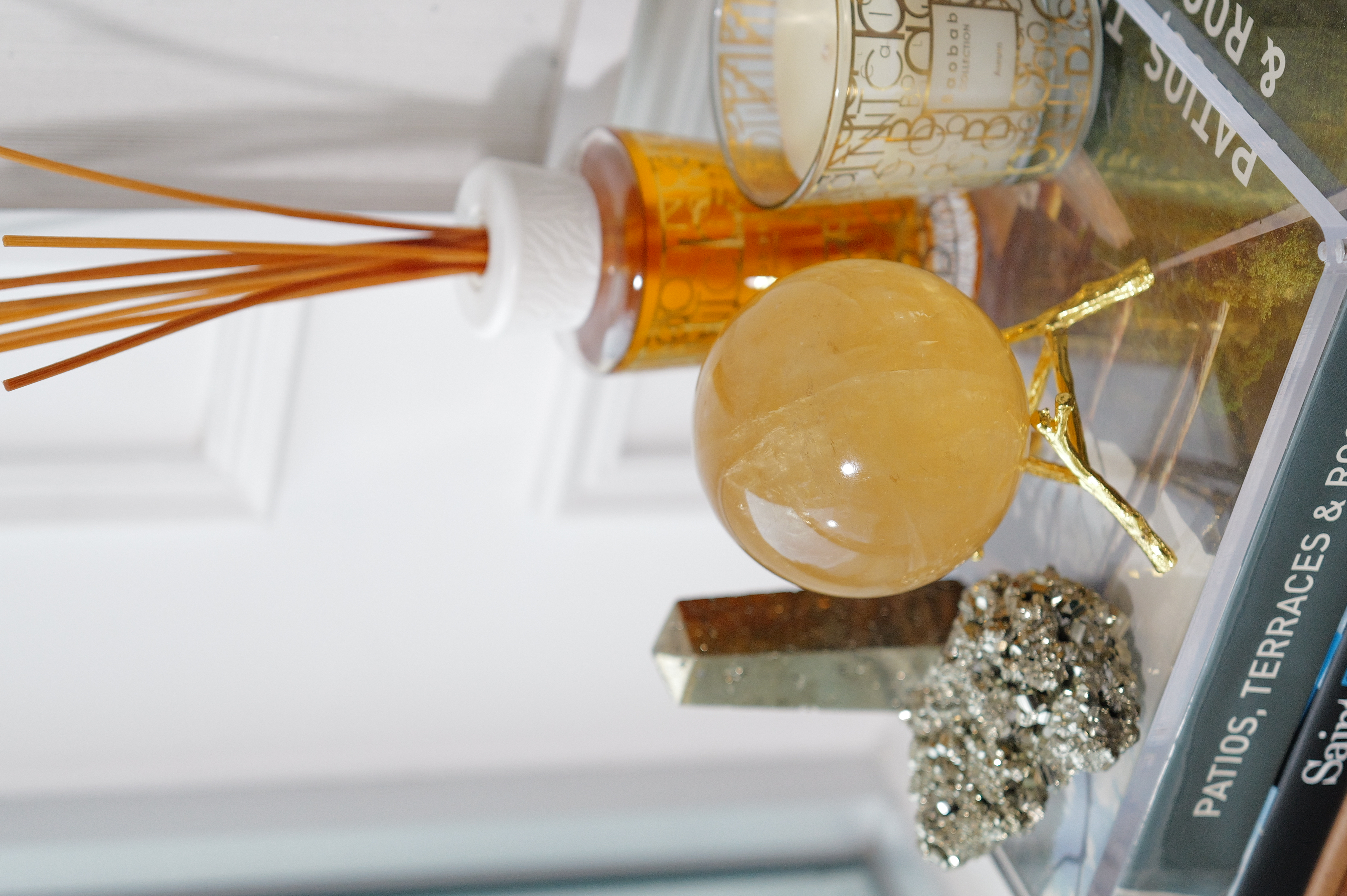 ༒ 9.2cm 1.1Kg+ 黃方解石球༒ CA.a086C28G1J6A-RA*68N