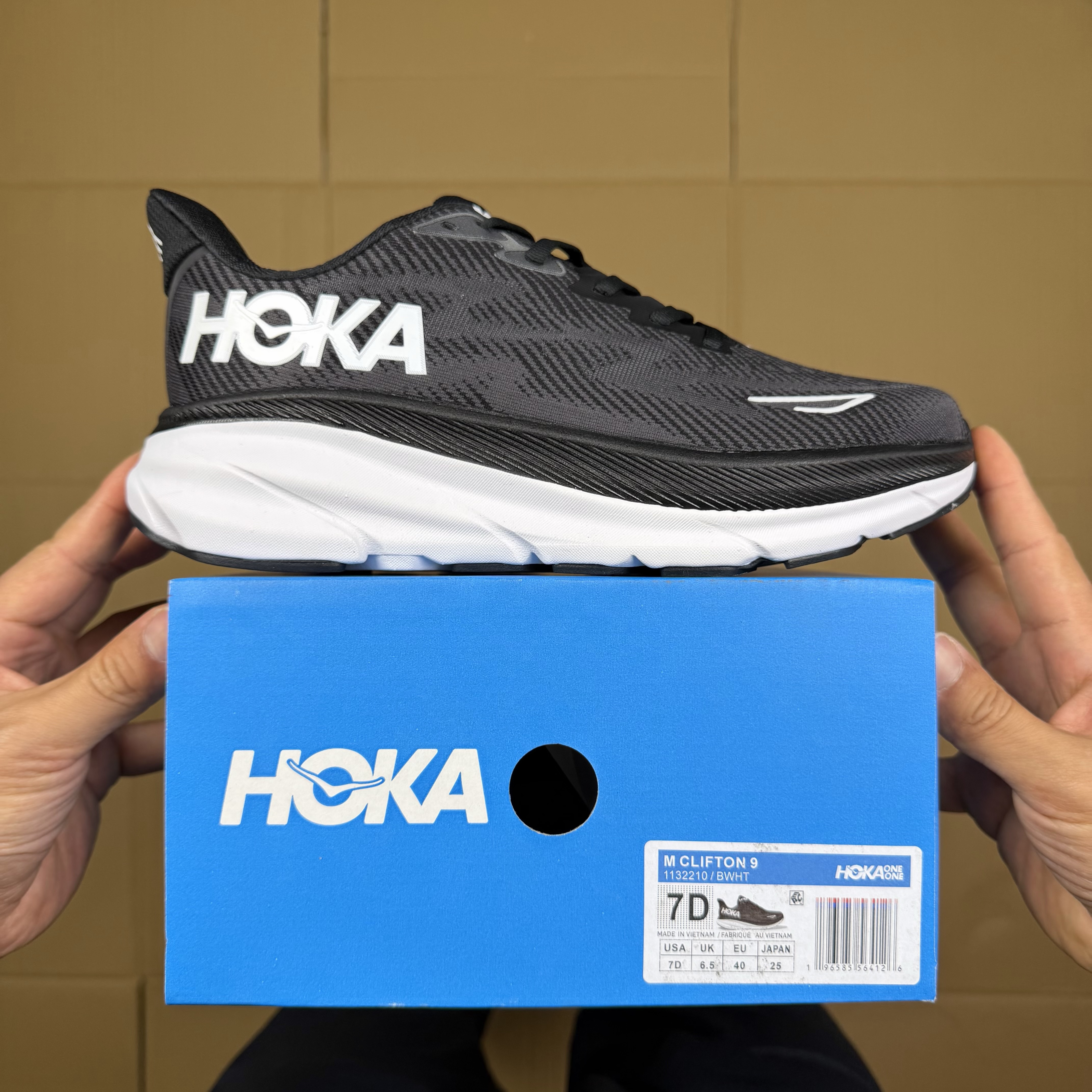 Hoka Clifton 9