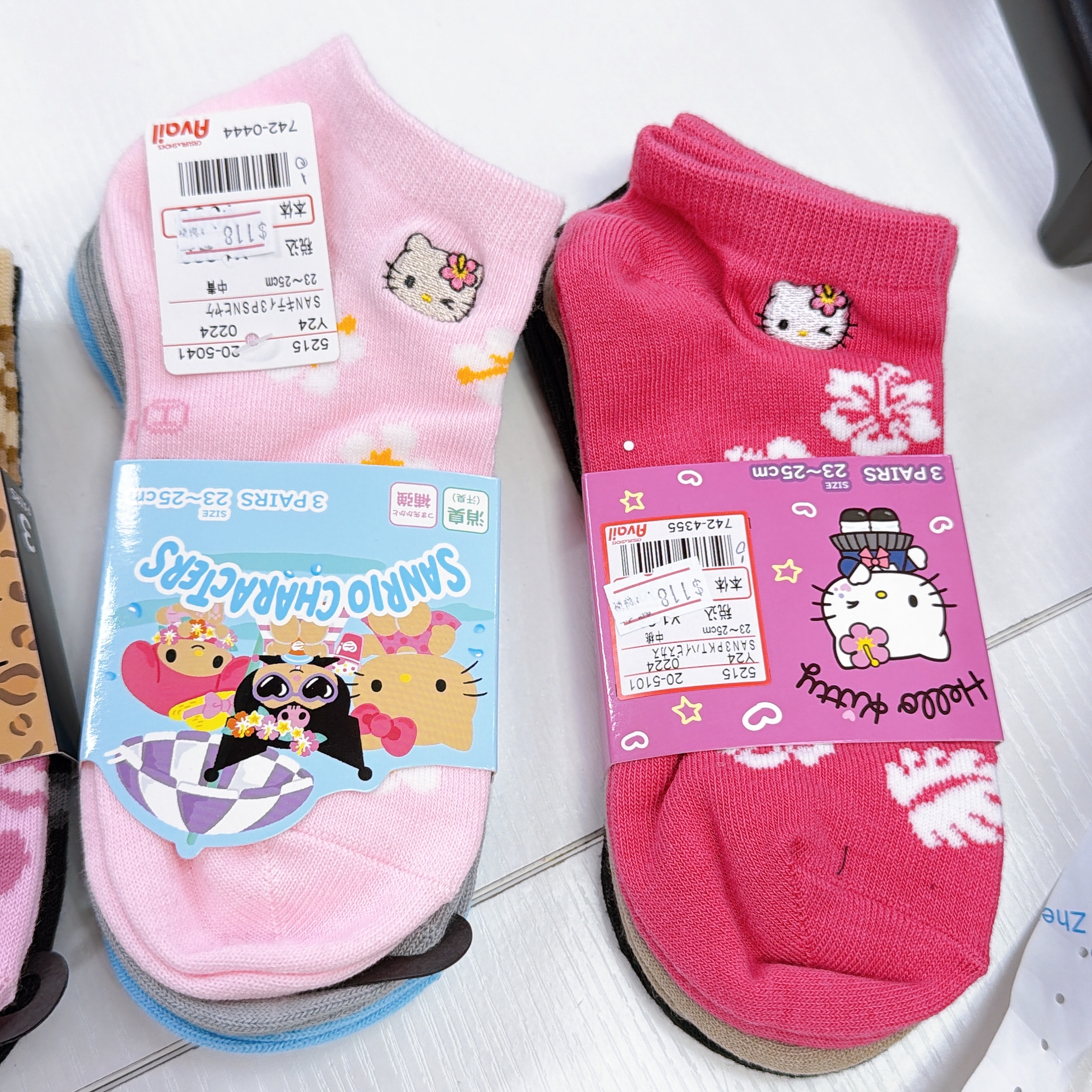 日本直送Hello Kitty一set三對短襪