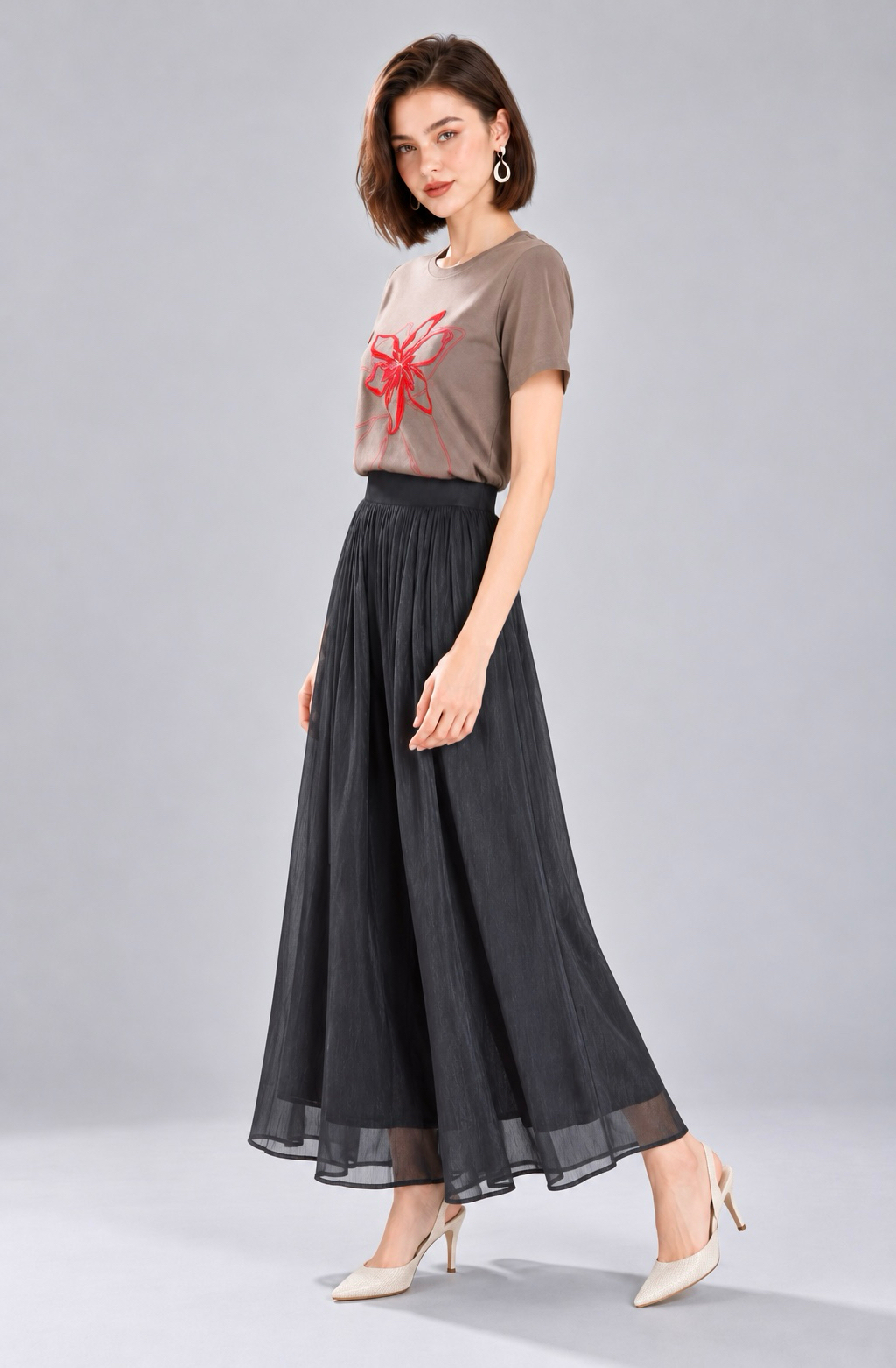 926055 Roselle Floral Embroidered Top