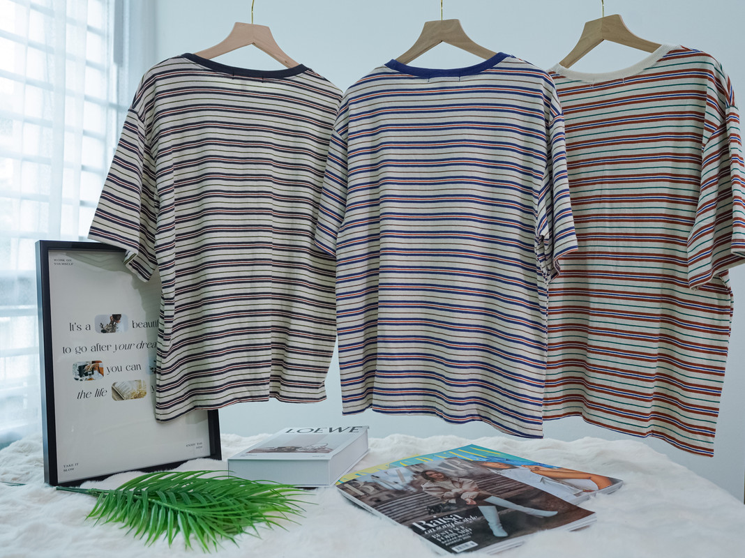 Vintage-Inspired Loose Fit Multicolor Striped T-Shirt with Contrast Collar ‖ 复古撞色多色条纹宽松T恤KR01311601