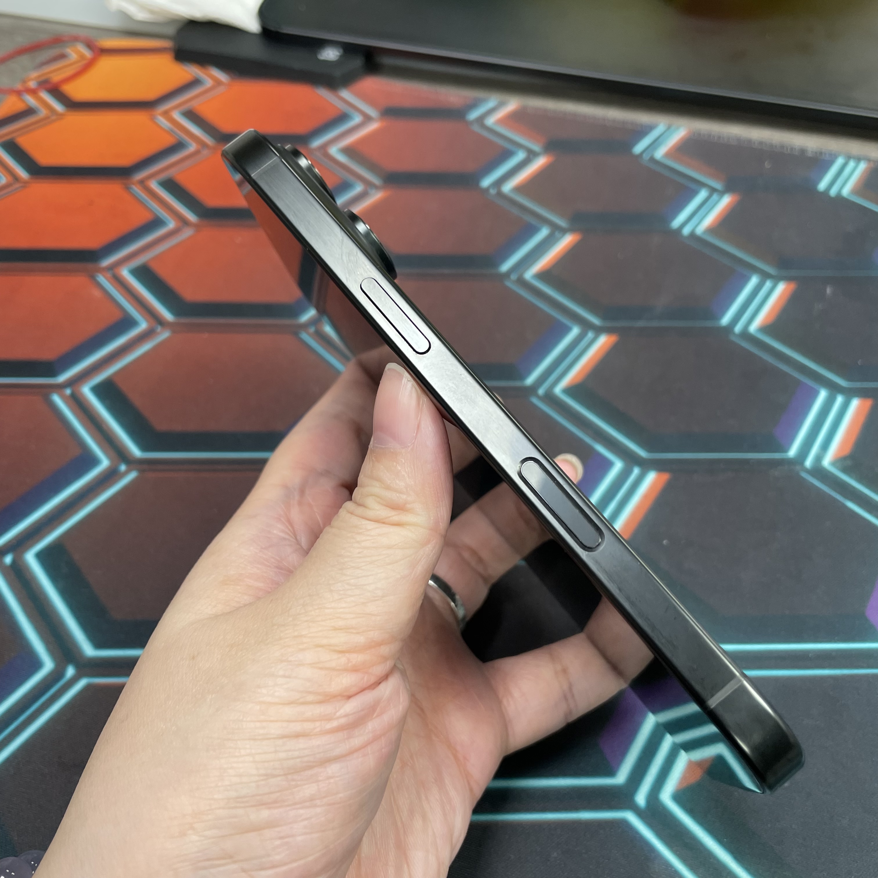 *8255 16 pro 完美機 128GB 電97 黑色 black