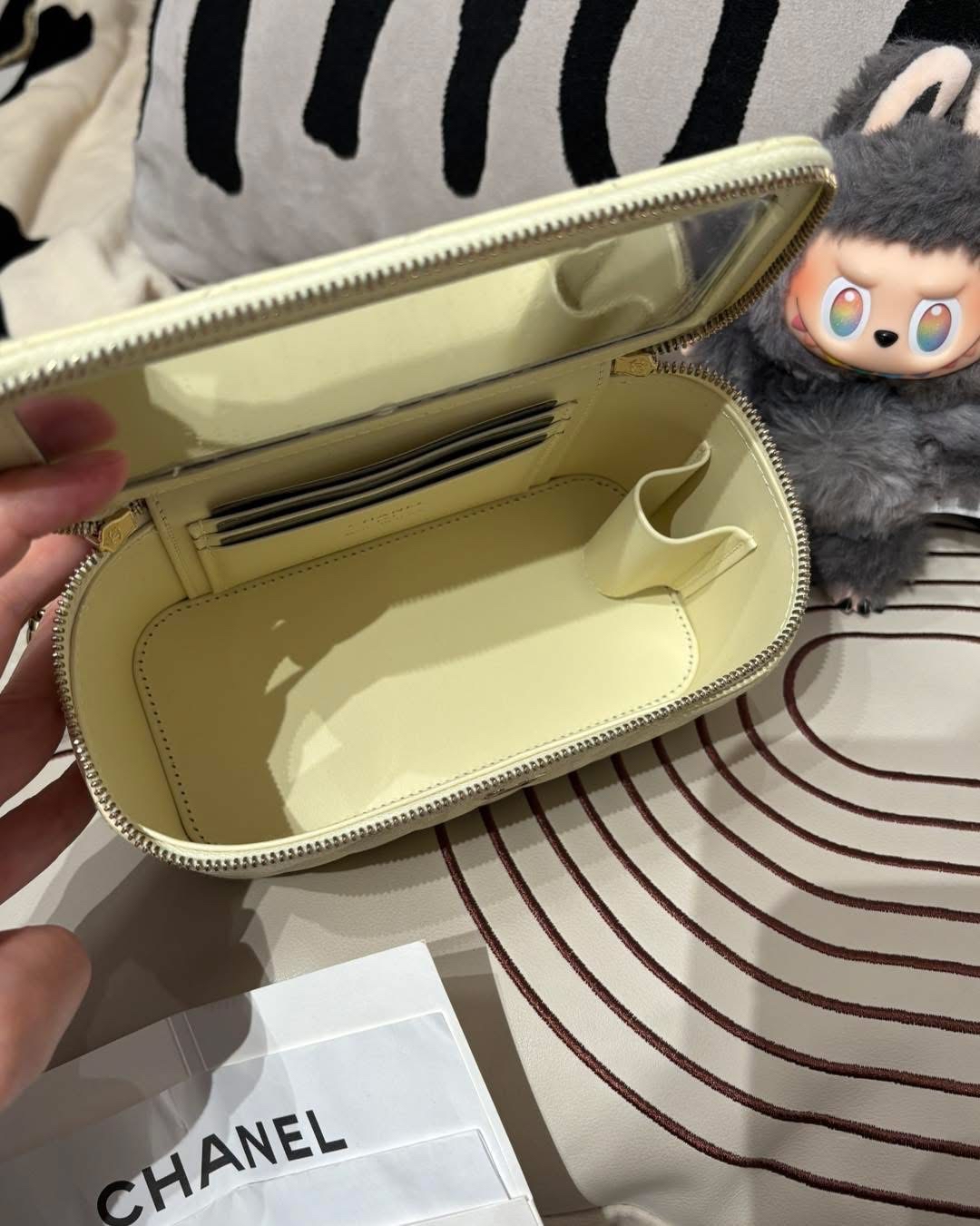 全新 Chanel vanity with chain 荔枝牛皮金鏈 100%Authentic,100%new全新 ✅晶片✅收據✅dust bag✅box