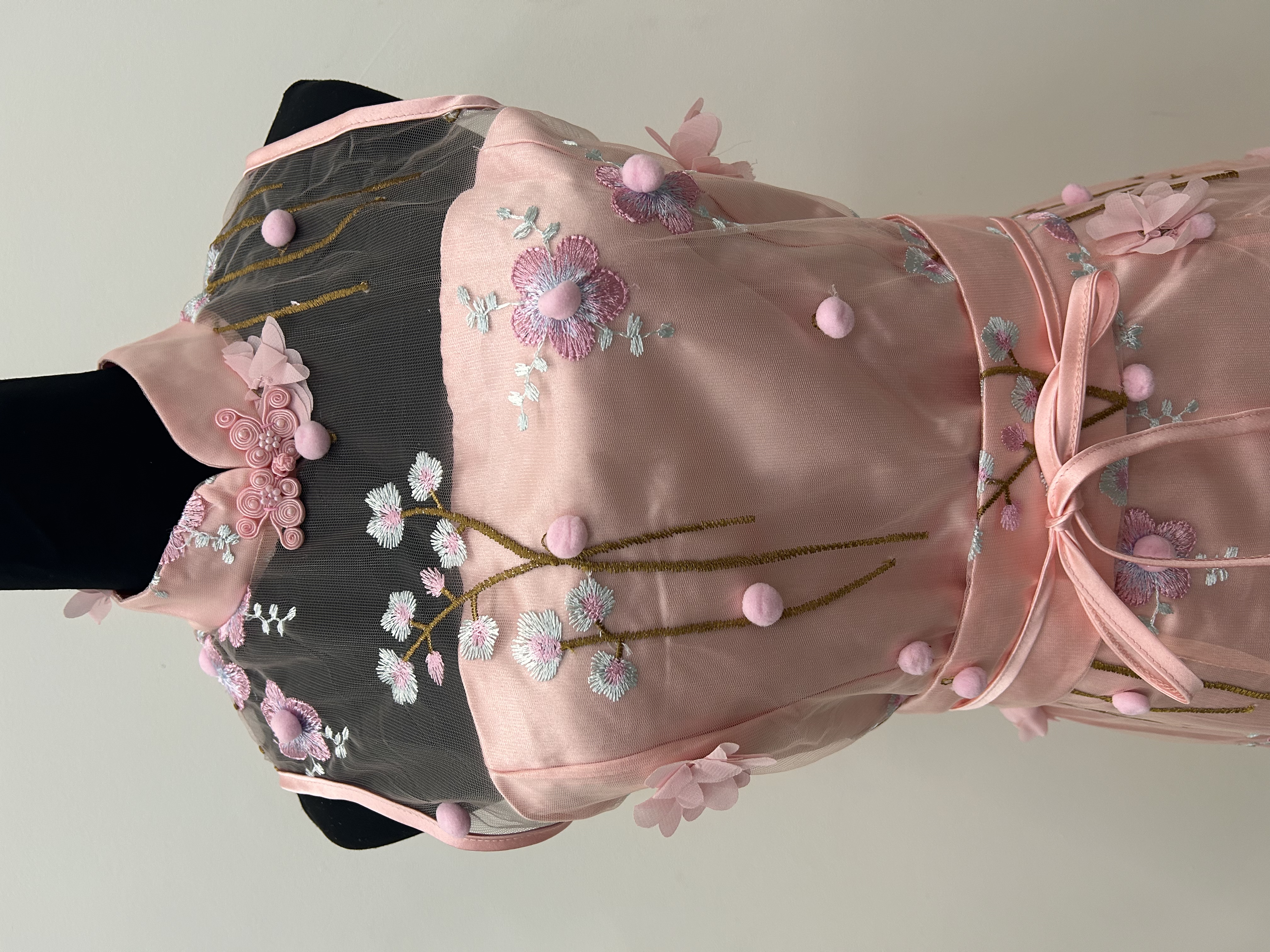 588.WB Lace Sleeveless Flower Qipao Dress