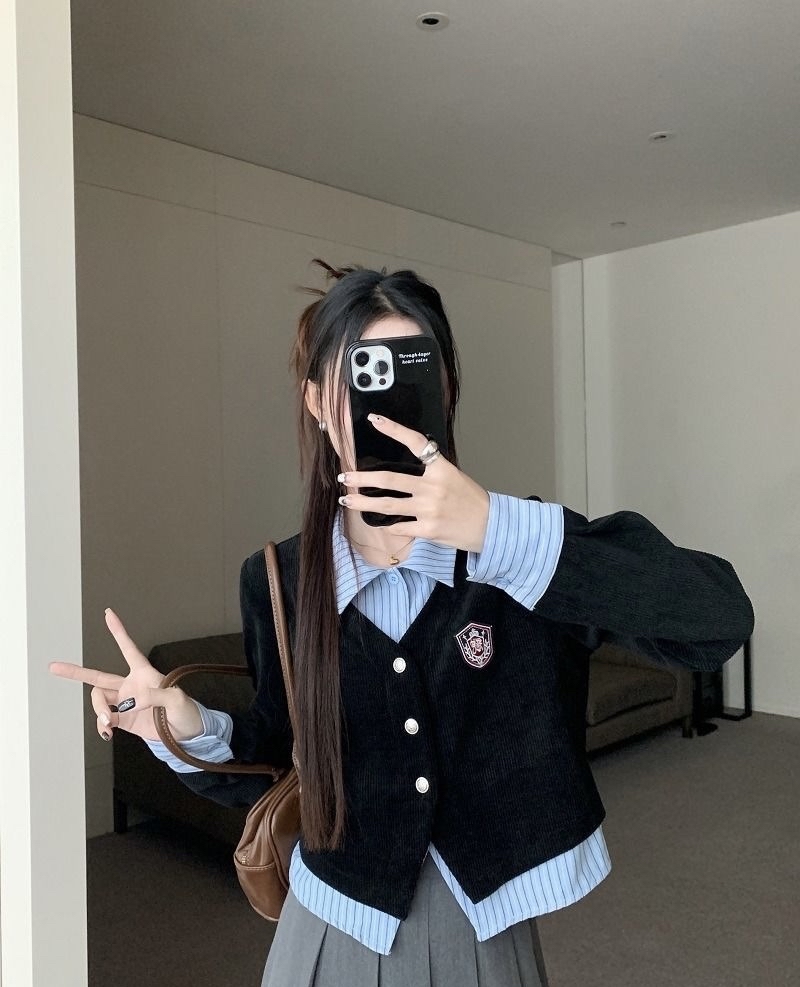 校园风假两件式 有领衬衫