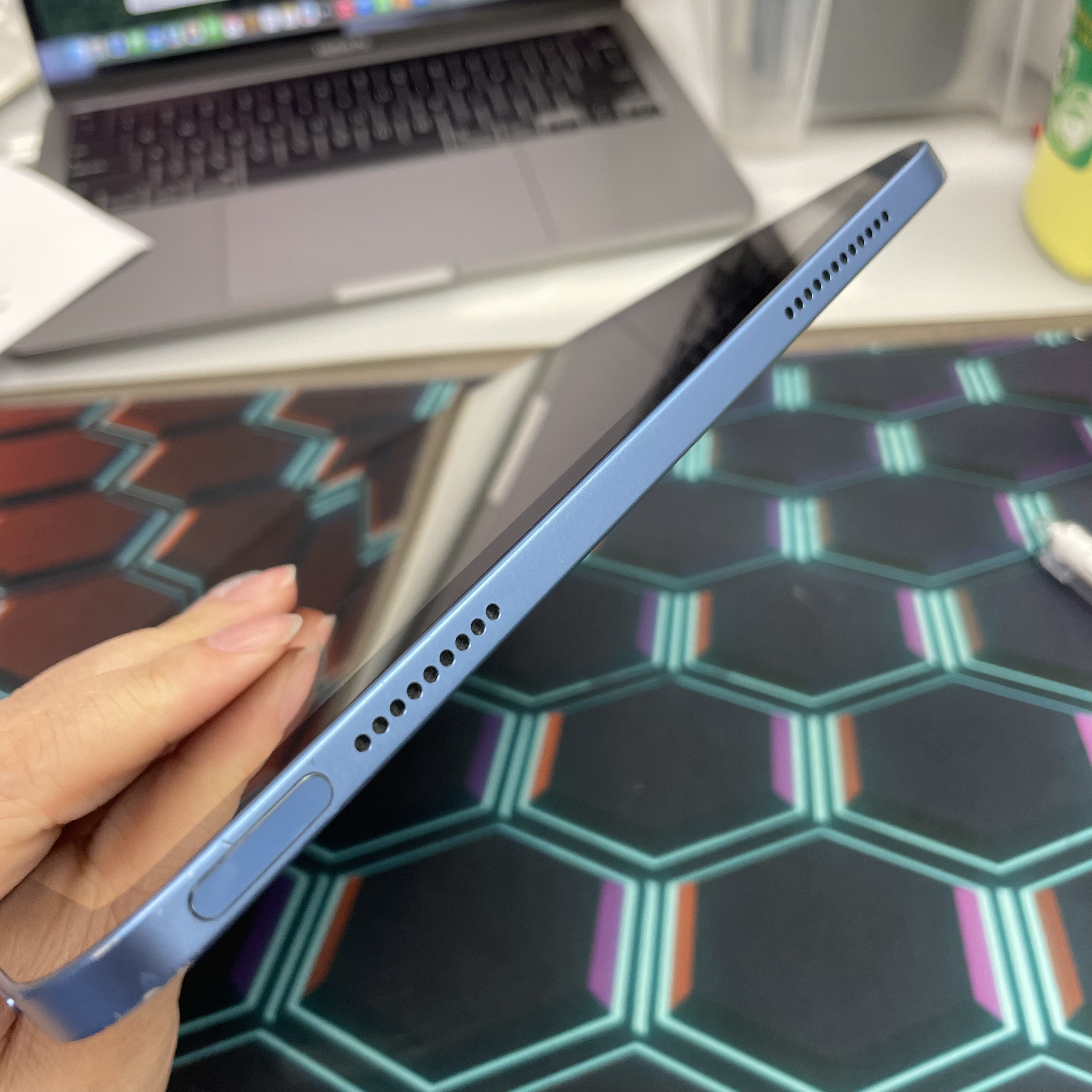 *7799100 iPad 11 勁靚機 128GB WIFI版 藍色 blue